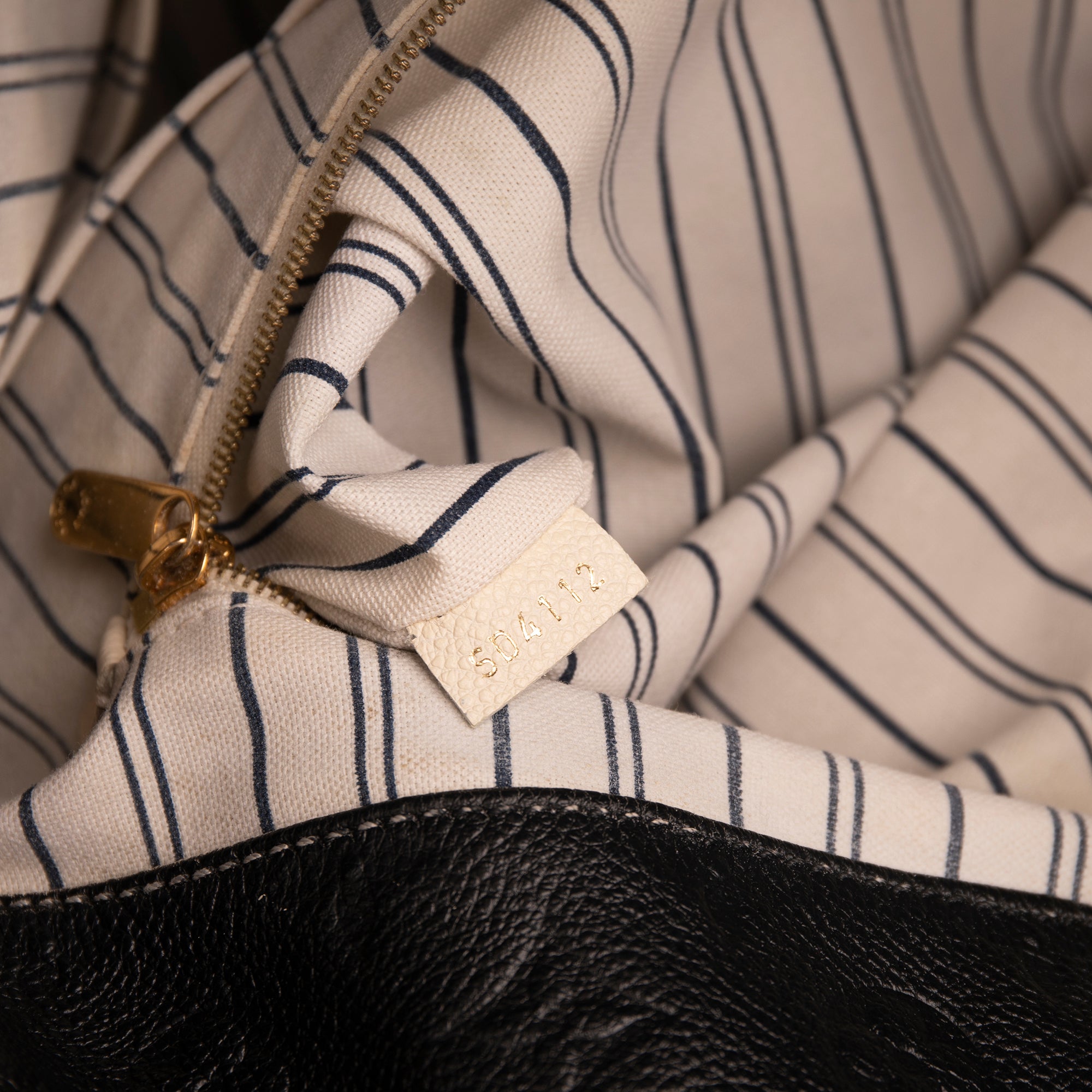 Louis Vuitton Black Monogram Empreinte Artsy MM