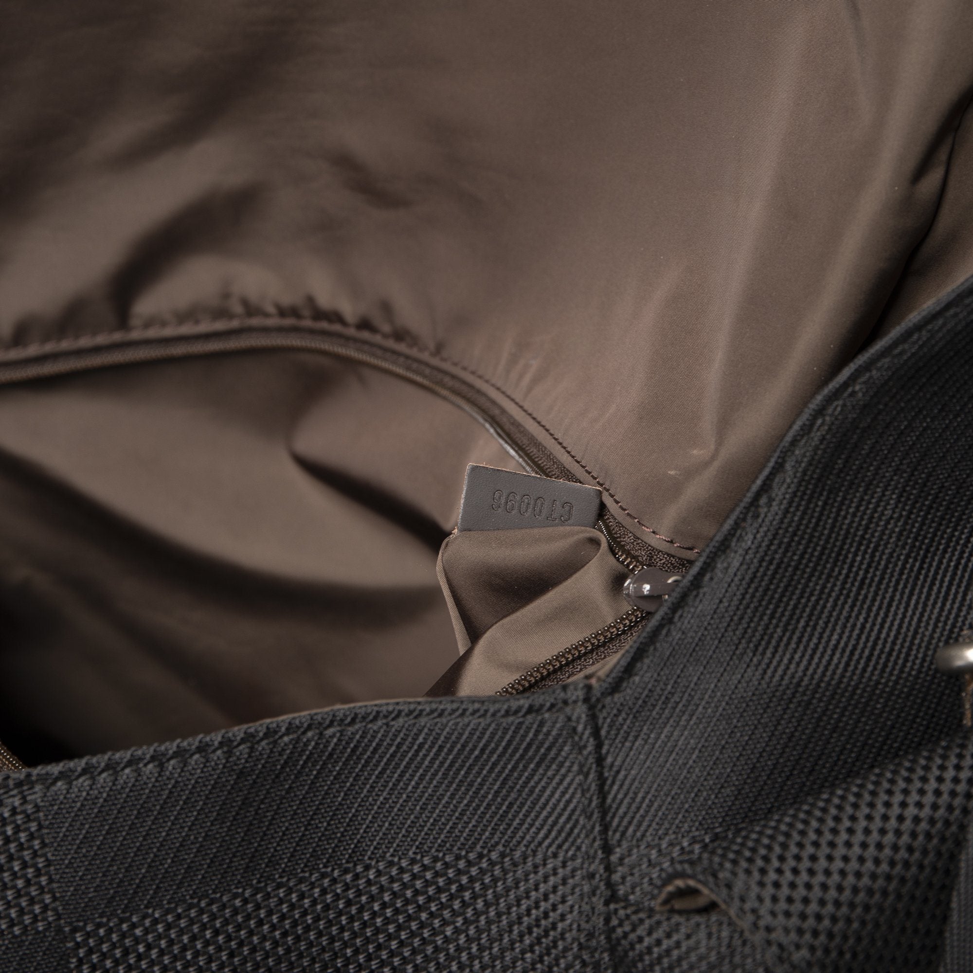 Louis Vuitton Damier Geant Messenger Bag