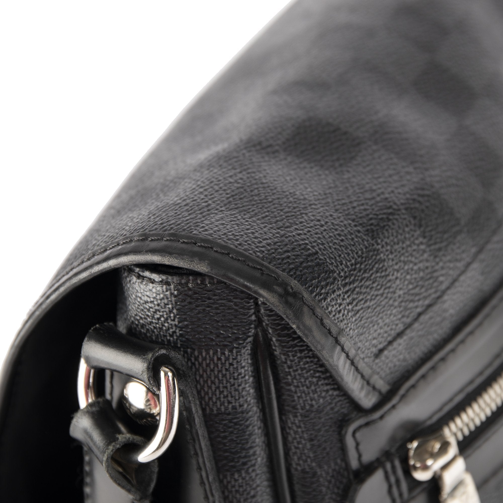 Louis Vuitton Damier Graphite Daniel GM Messenger Bag