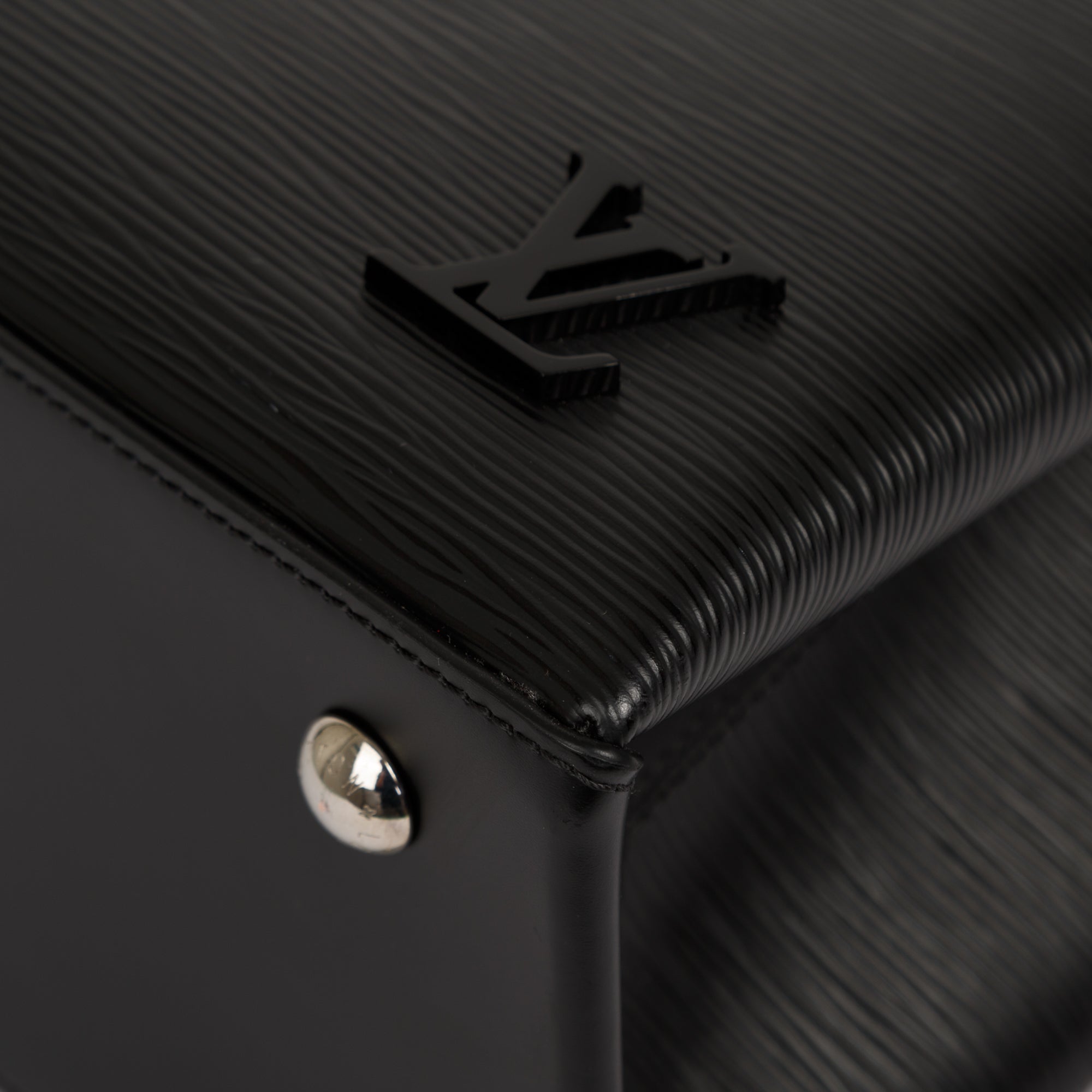 Louis Vuitton Epi Kleber MM w/ Strap