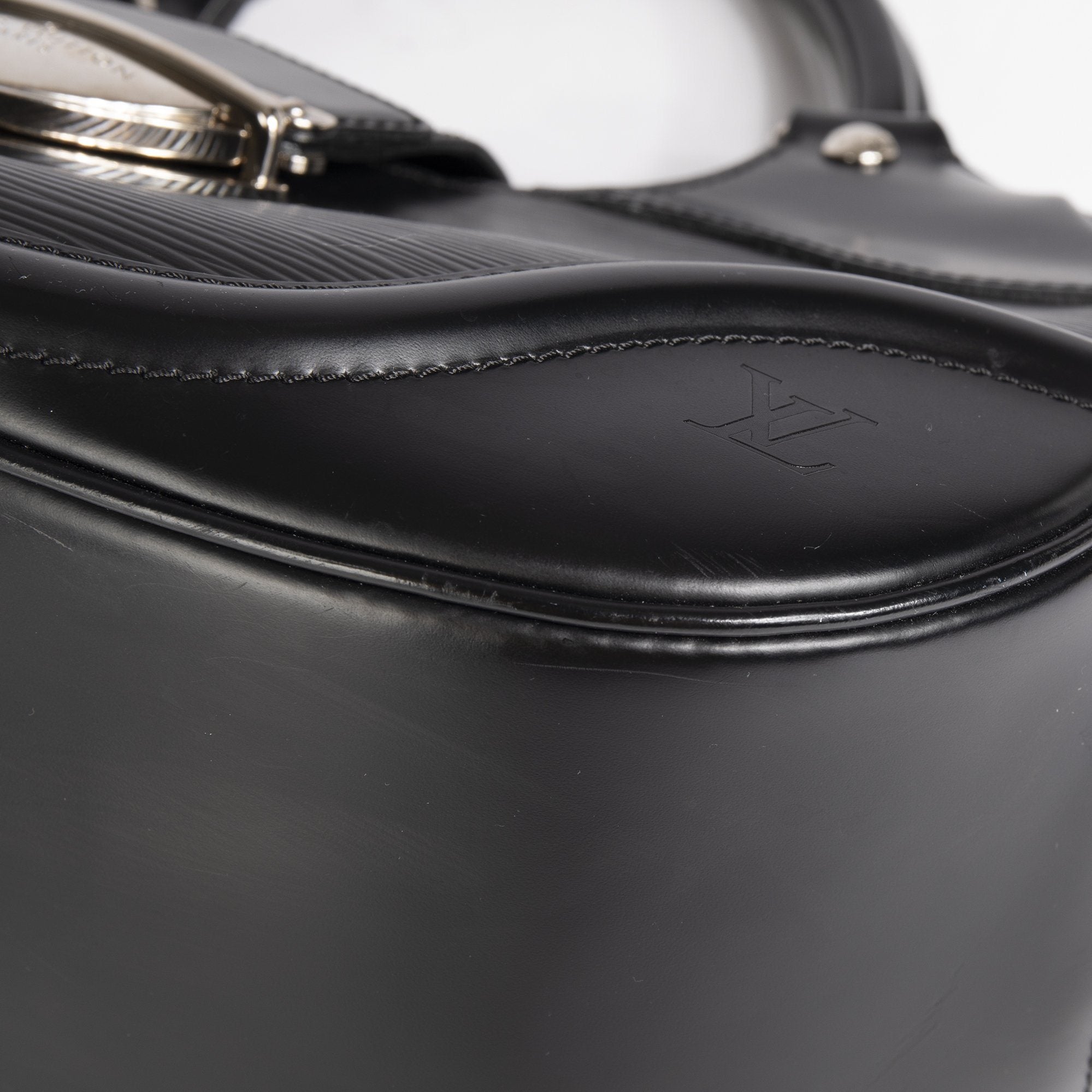 Louis Vuitton Epi Sac Montaigne