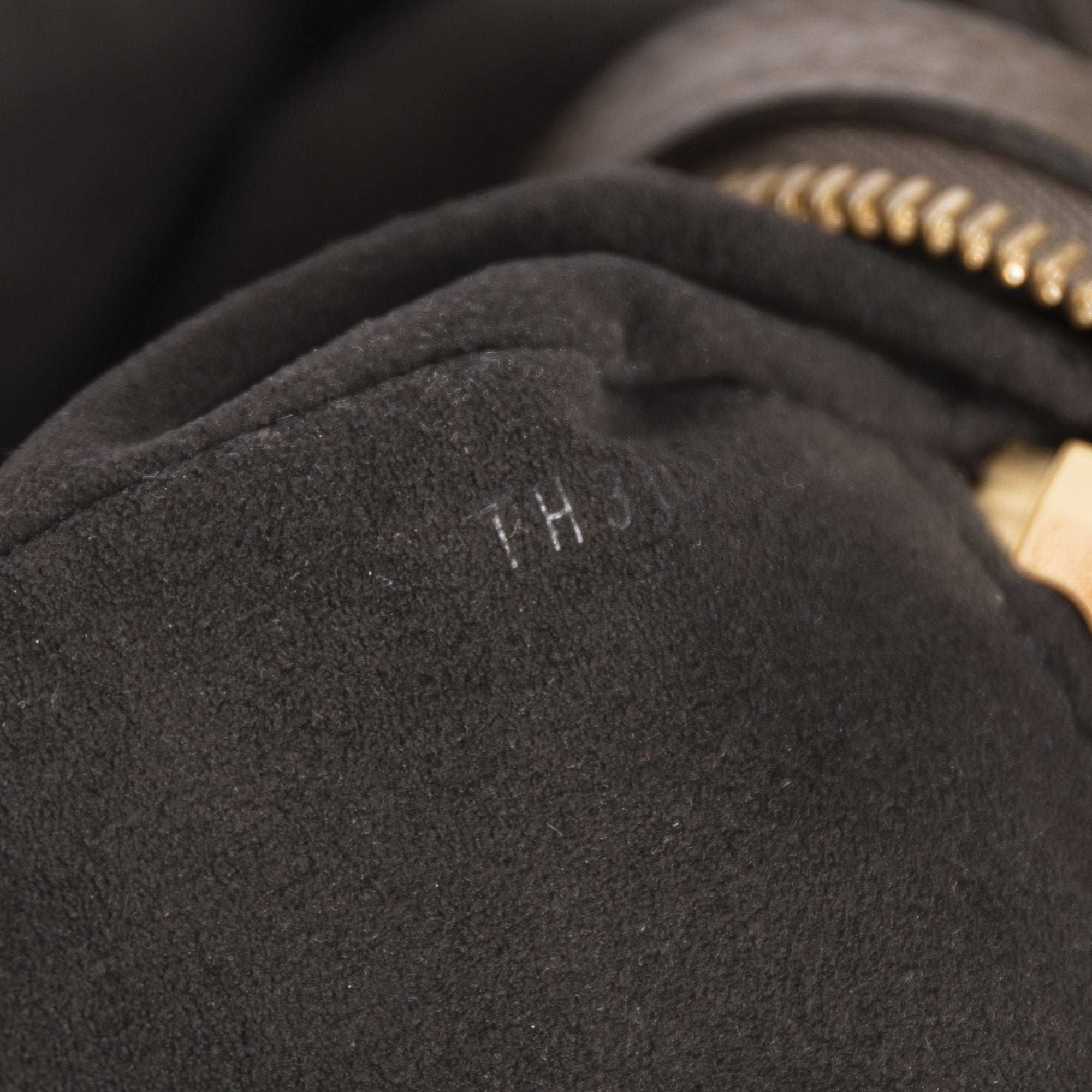 Louis Vuitton Grey Mahina XL Hobo