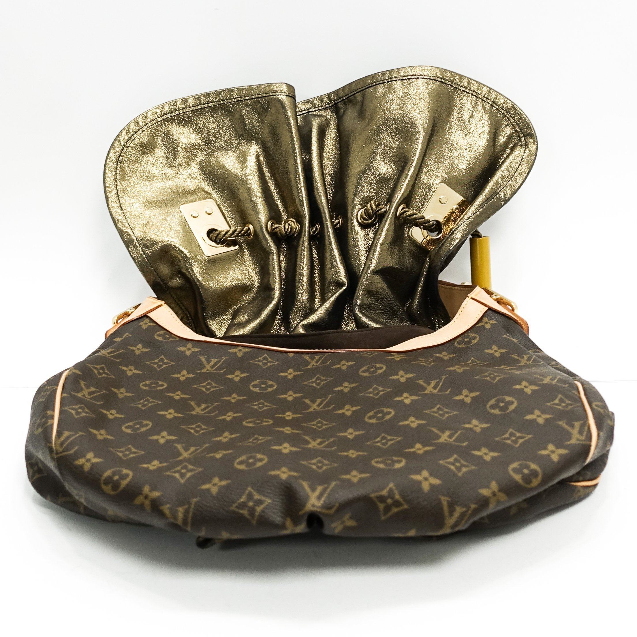 Louis Vuitton Limited Edition Monogram Kalahari GM