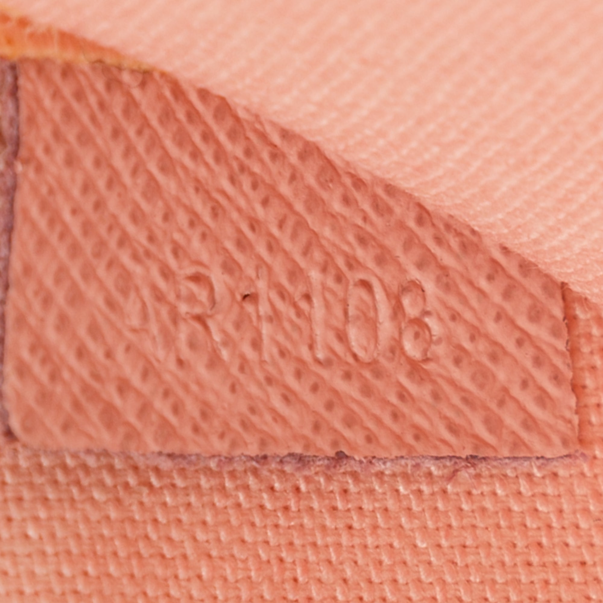 Louis Vuitton Limited Edition White Monogram Felicie Pochette w/ Inserts