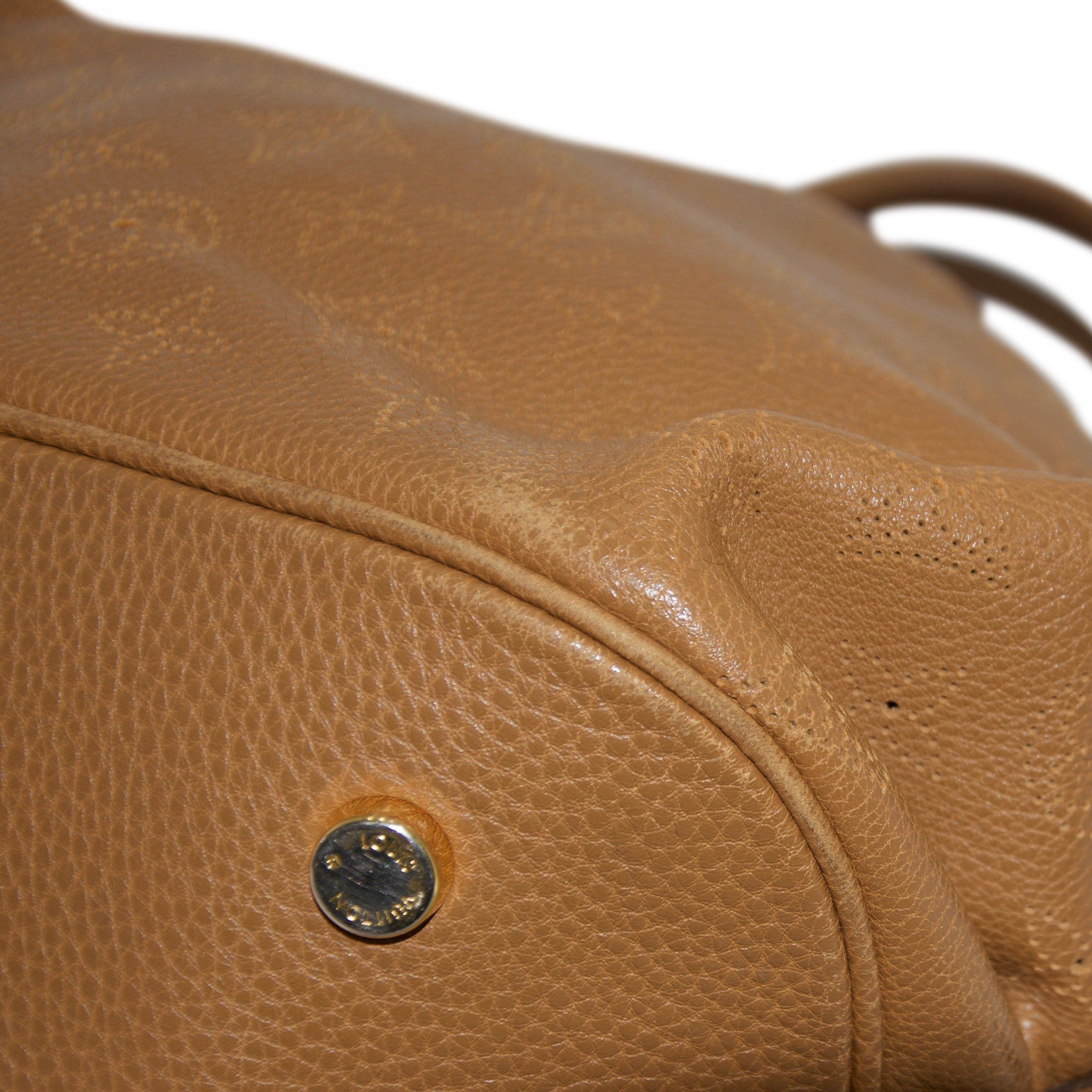 Louis Vuitton Mahina L Hobo