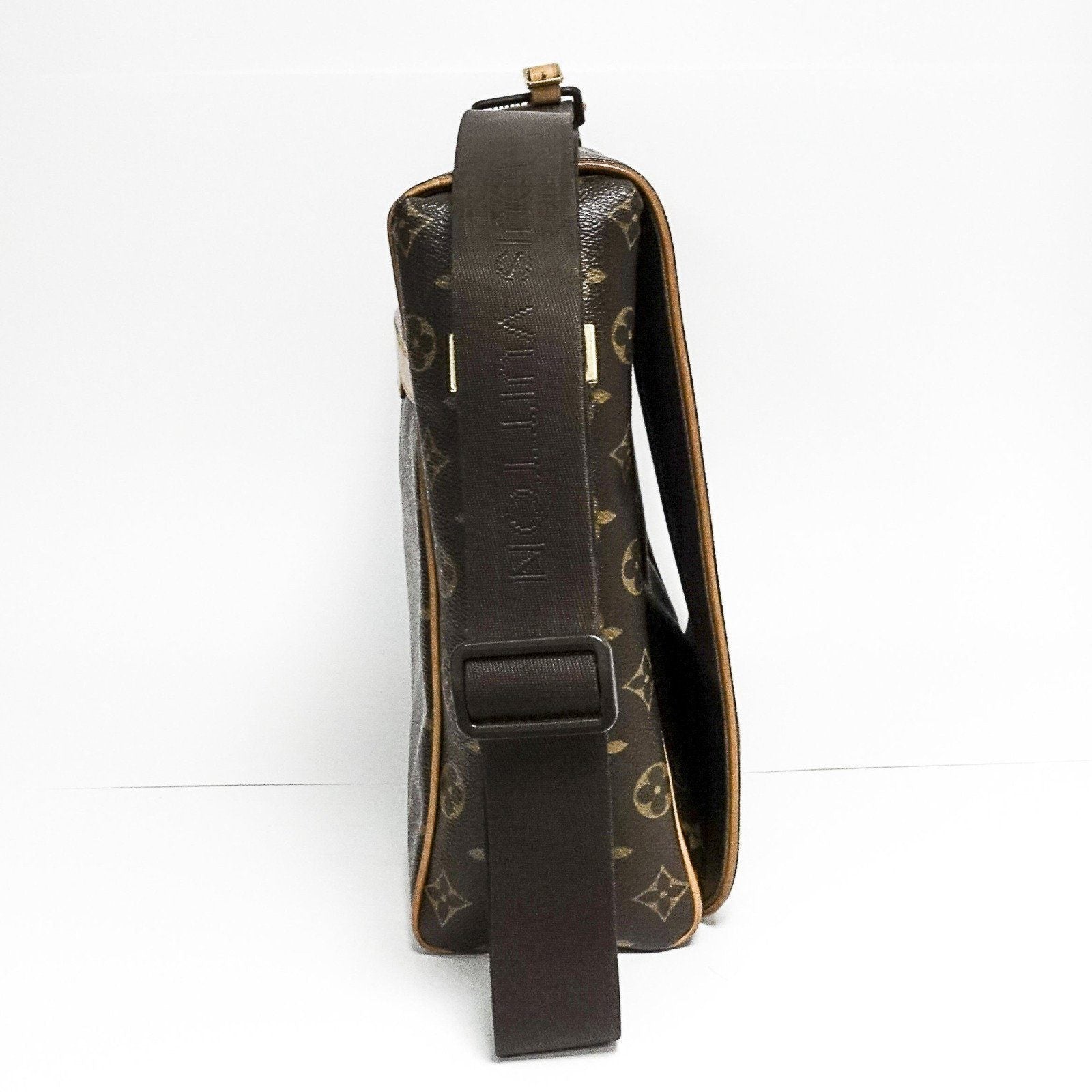 Louis Vuitton Monogram Abbesses Messenger Bag