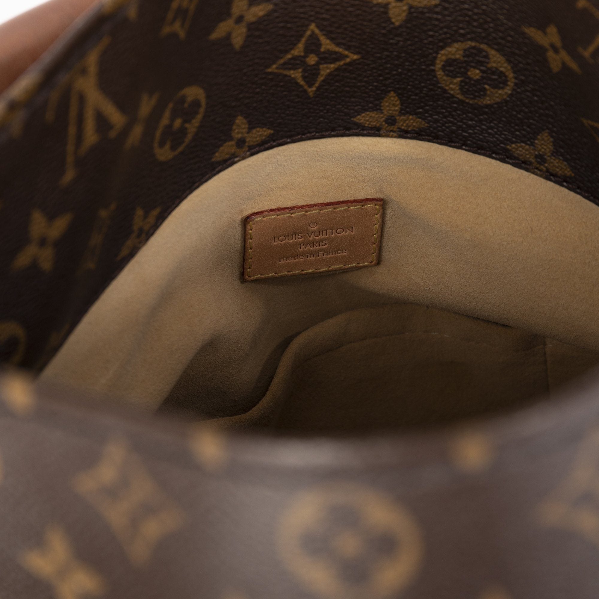 Louis Vuitton Monogram Artsy MM