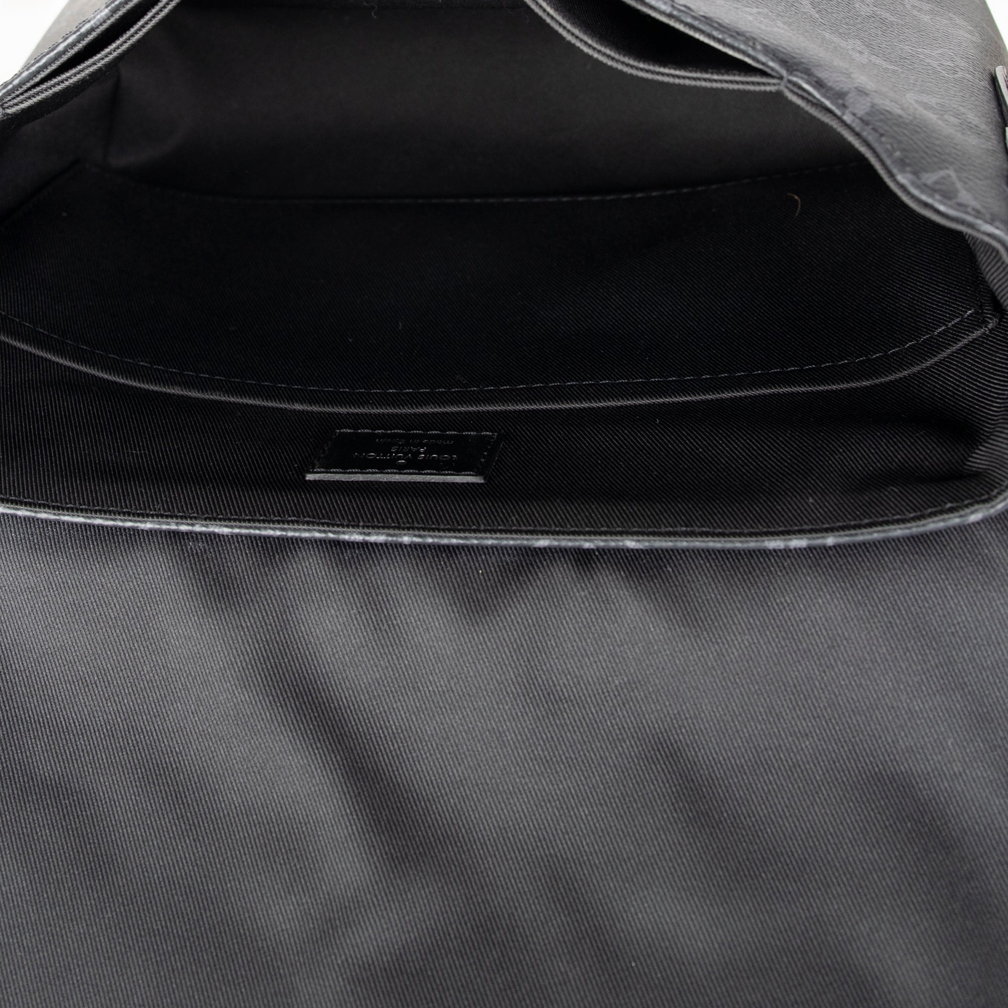 Louis Vuitton Monogram Eclipse District PM