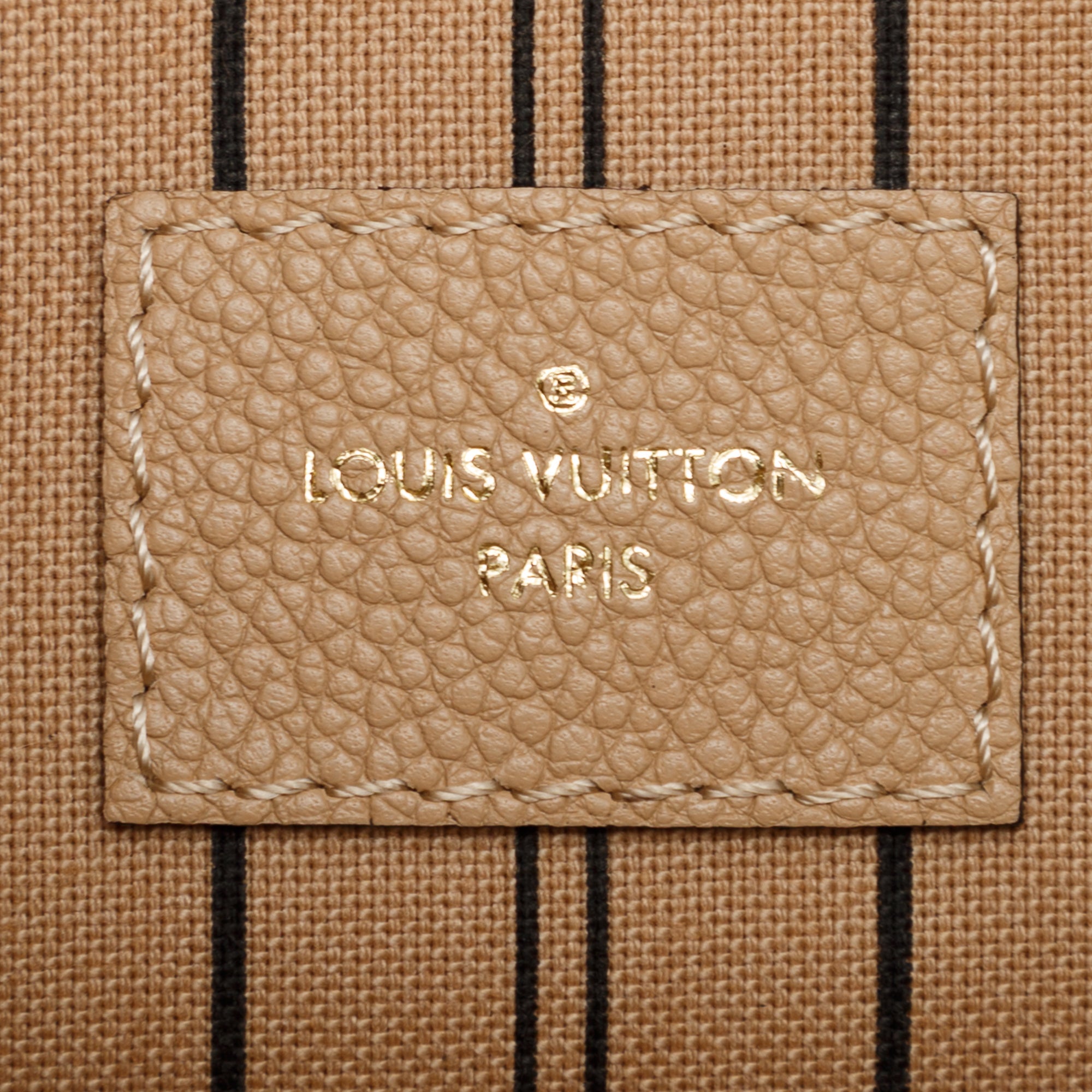 Louis Vuitton Monogram Empreinte Montaigne MM w/ Strap & Box