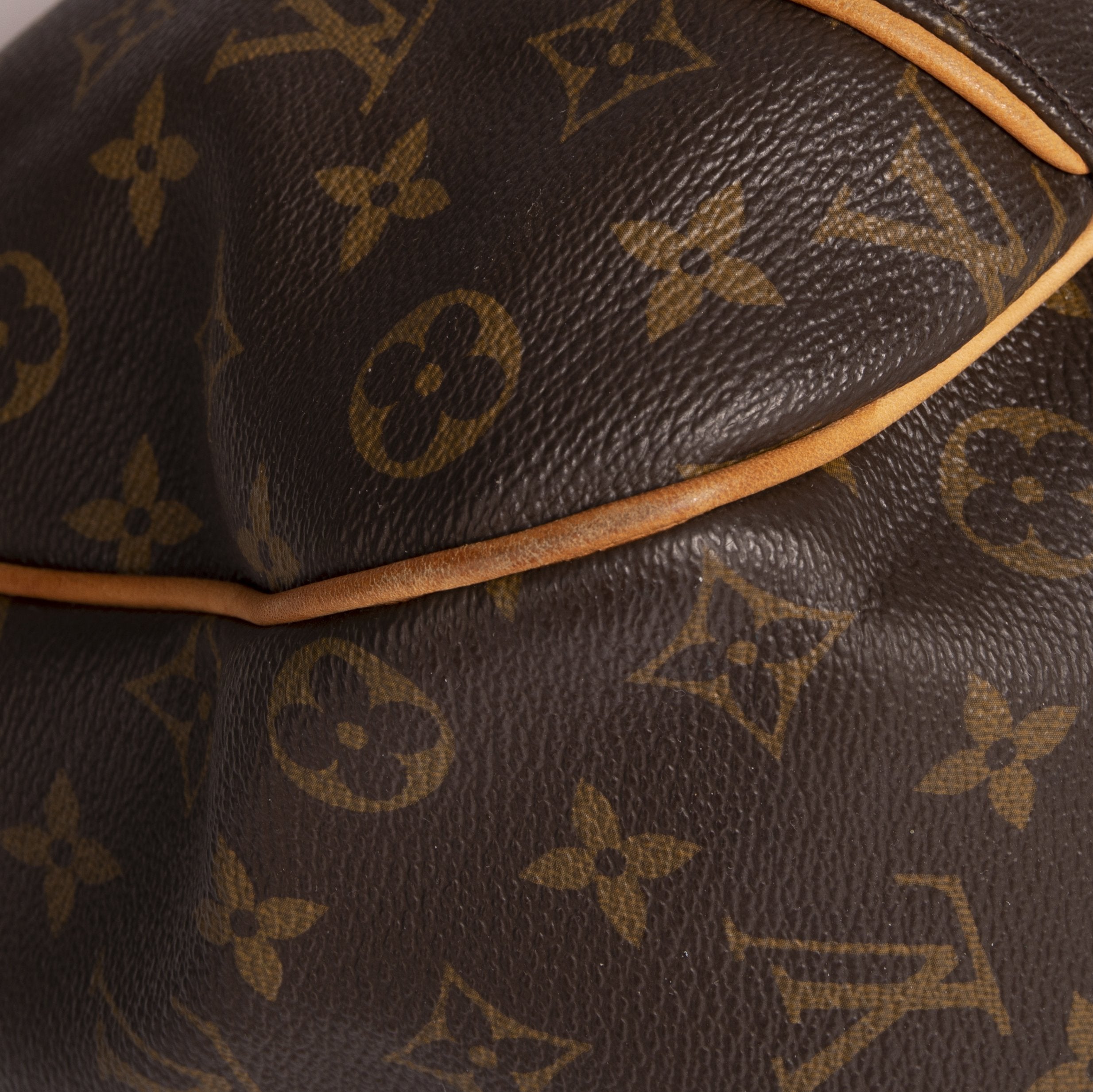 Louis Vuitton Monogram Galleria PM