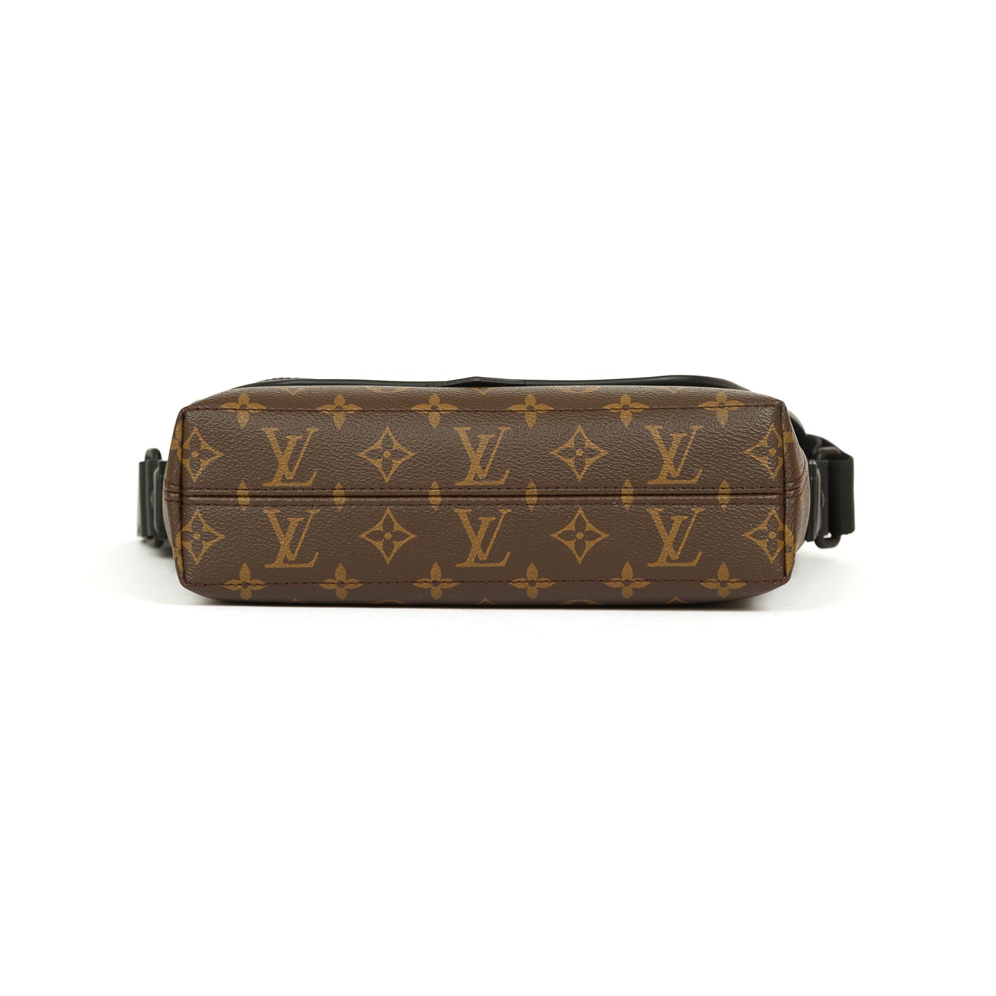 Louis Vuitton Monogram Magnetic Messenger Bag w/ Box & Receipt