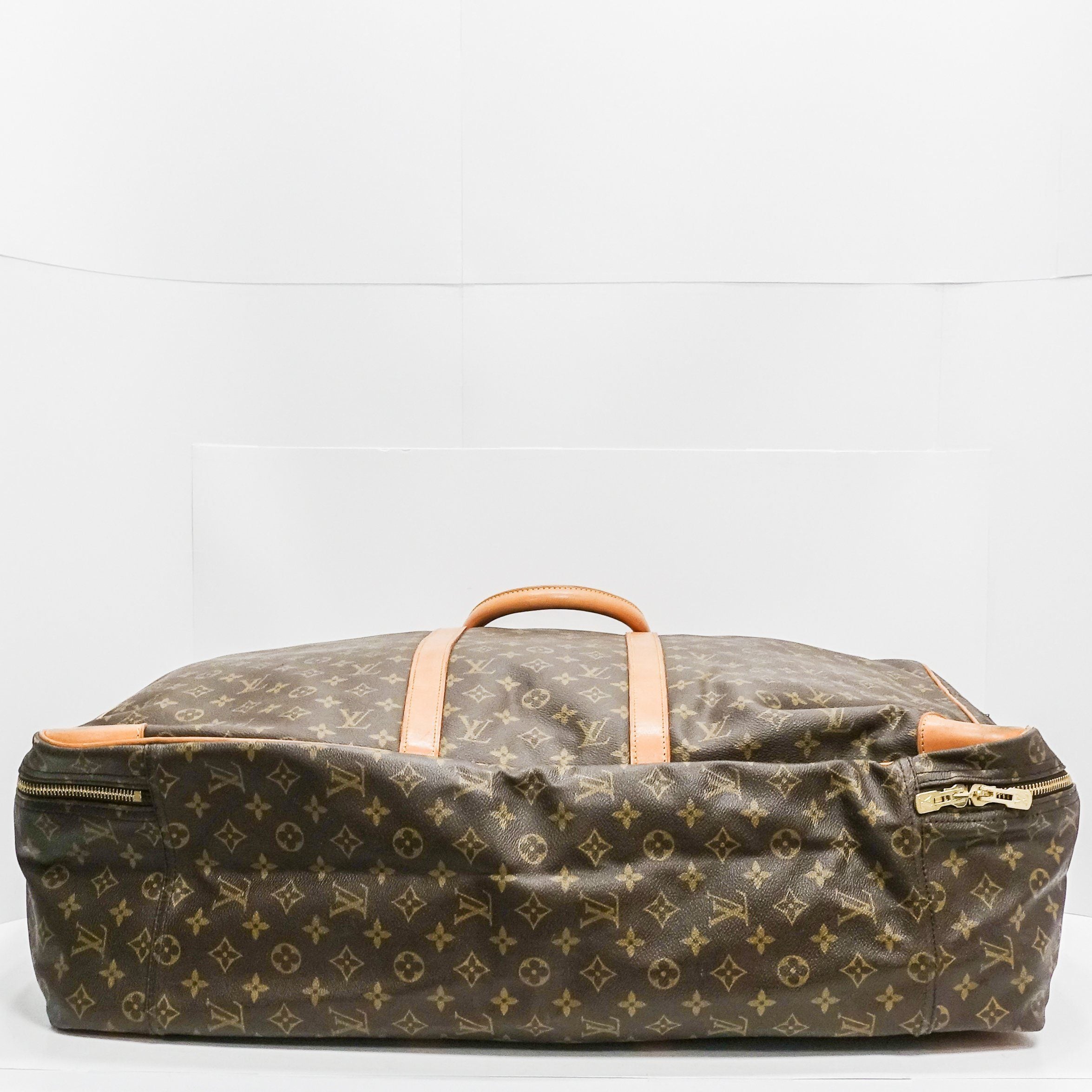 Louis Vuitton Monogram Sirius 65