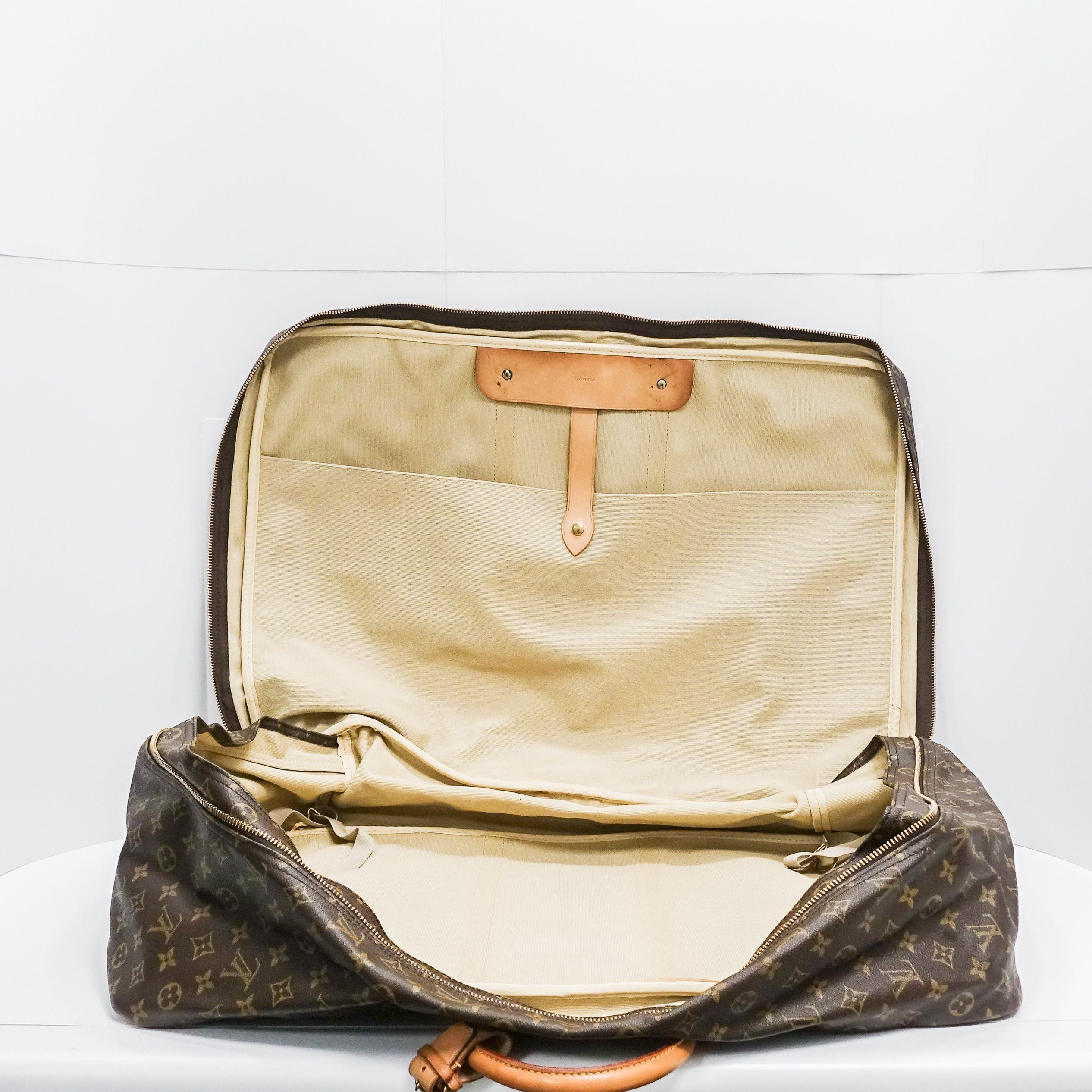 Louis Vuitton Monogram Sirius 65