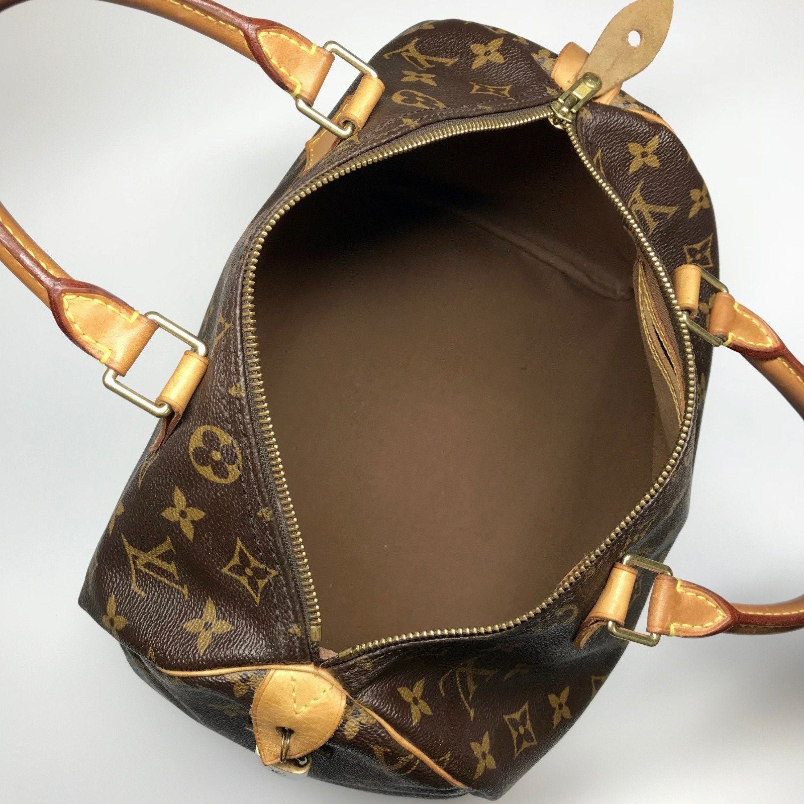 Louis Vuitton Monogram Speedy 30