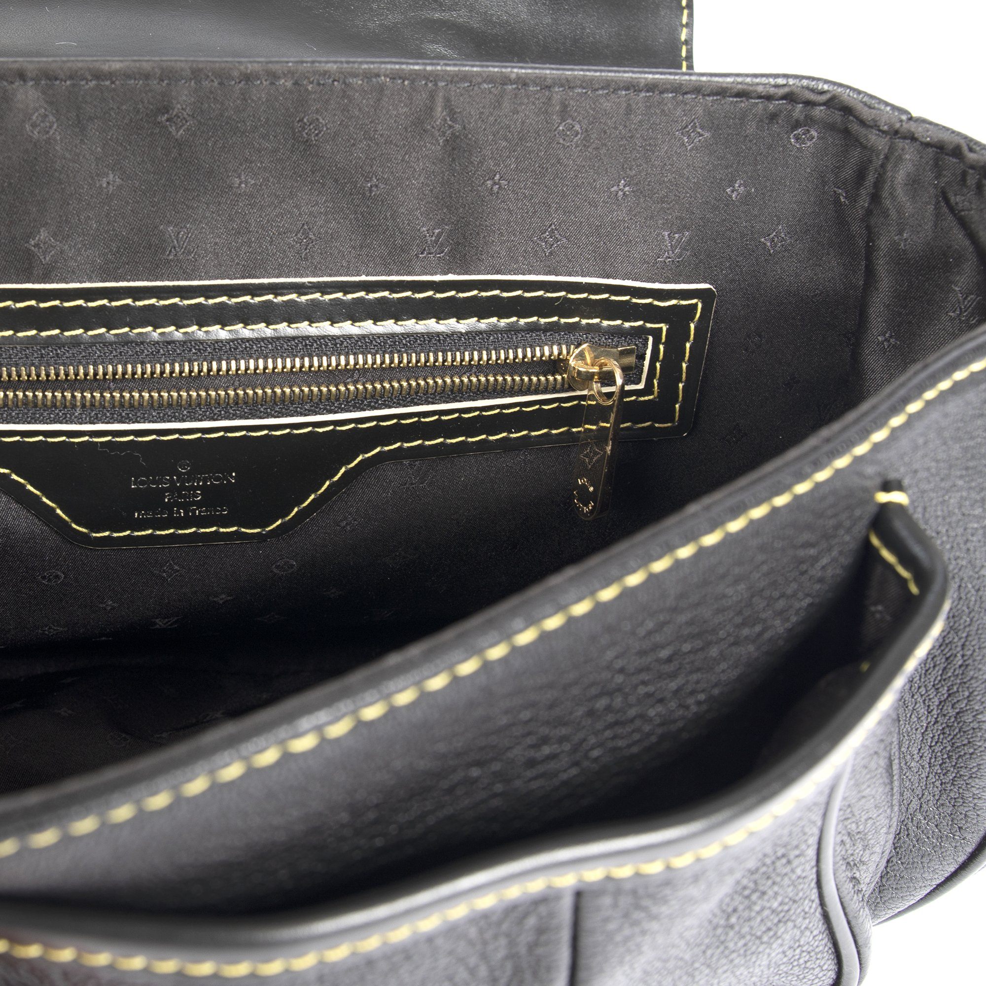 Louis Vuitton Suhali Le Confident Shoulder Bag