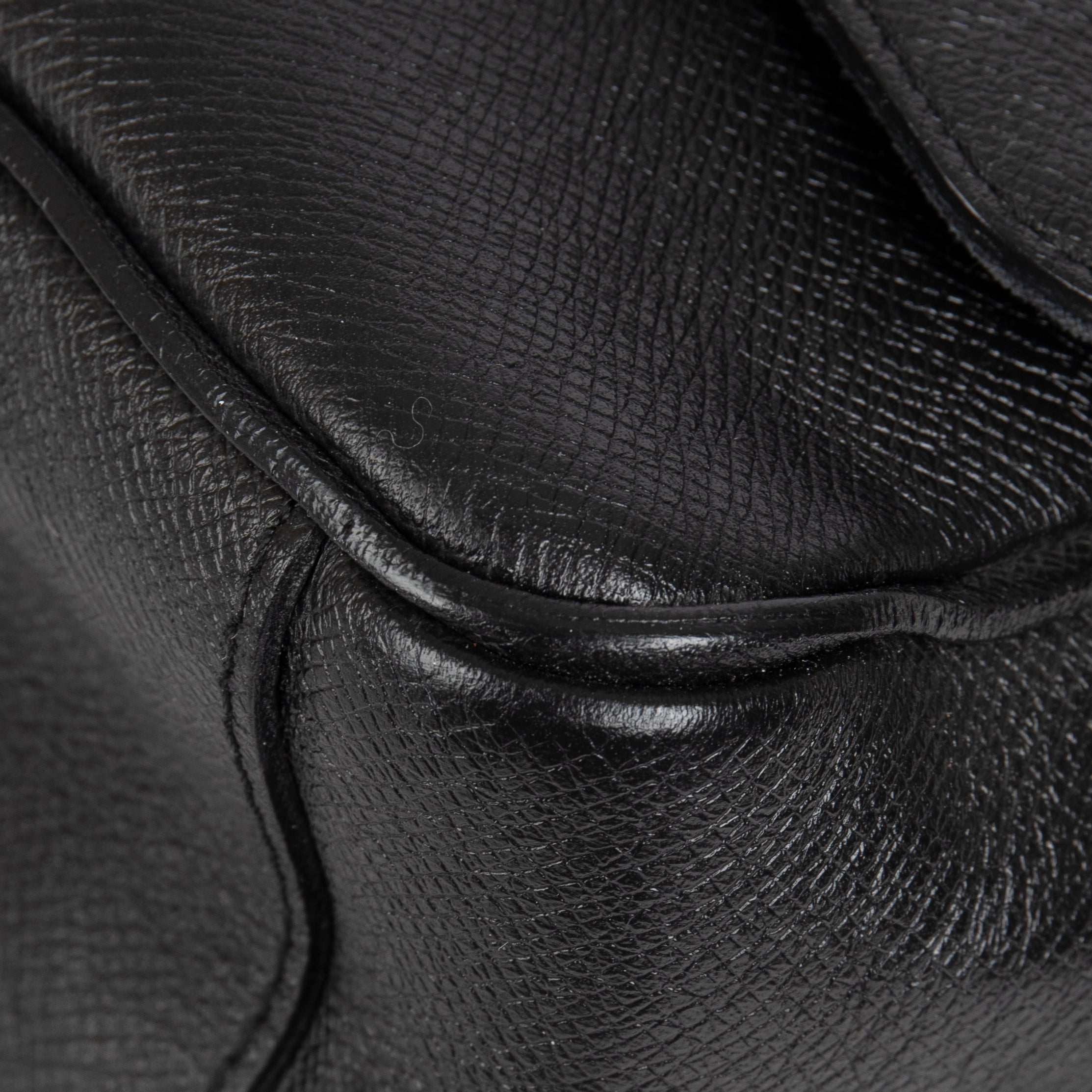 Louis Vuitton Taiga Leather Roman MM Messenger Bag