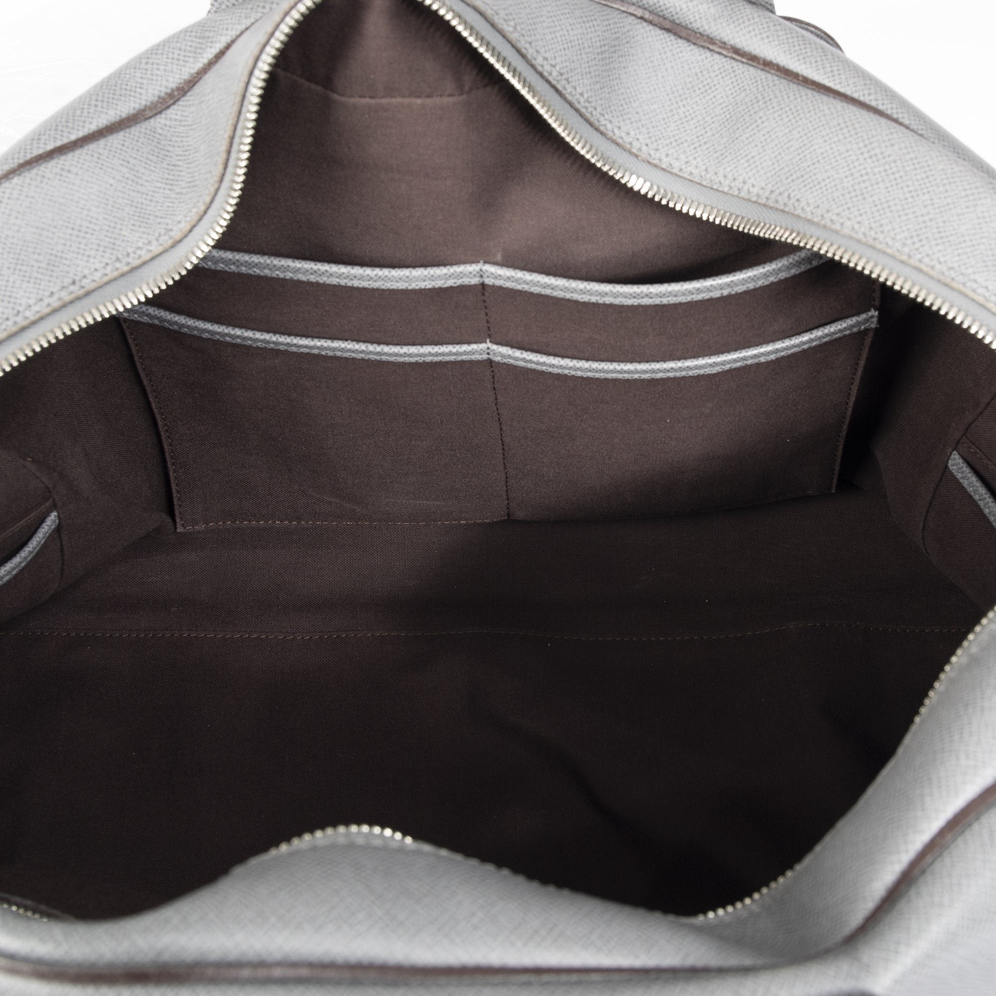 Louis Vuitton Taiga Neo Kendall Weekender Bag