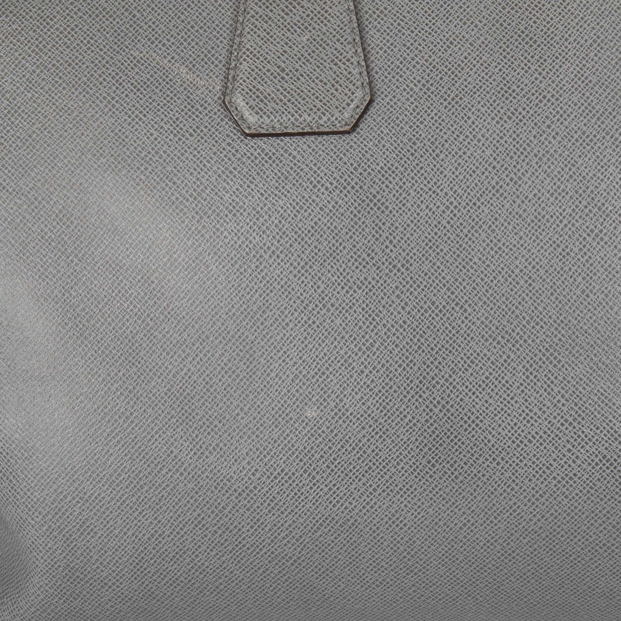 Louis Vuitton Taiga Neo Kendall Weekender Bag