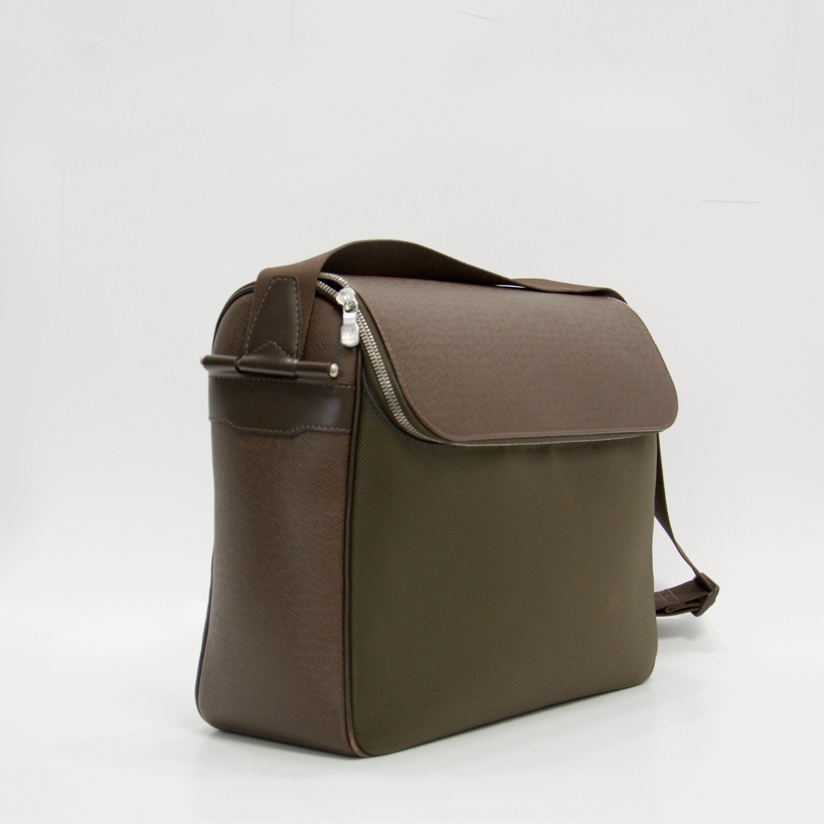 Louis Vuitton Taiga Taimyr Bag