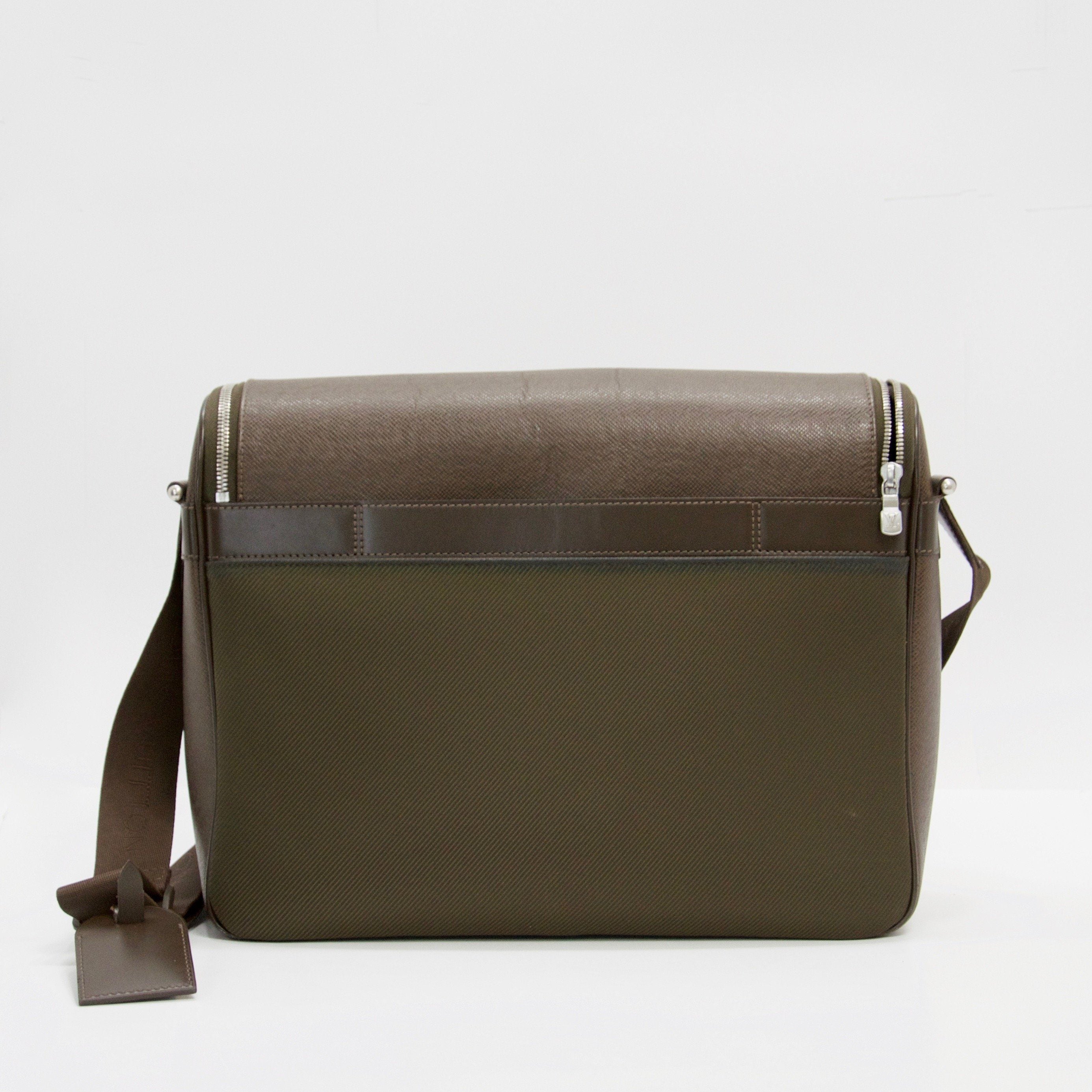 Louis Vuitton Taiga Taimyr Bag