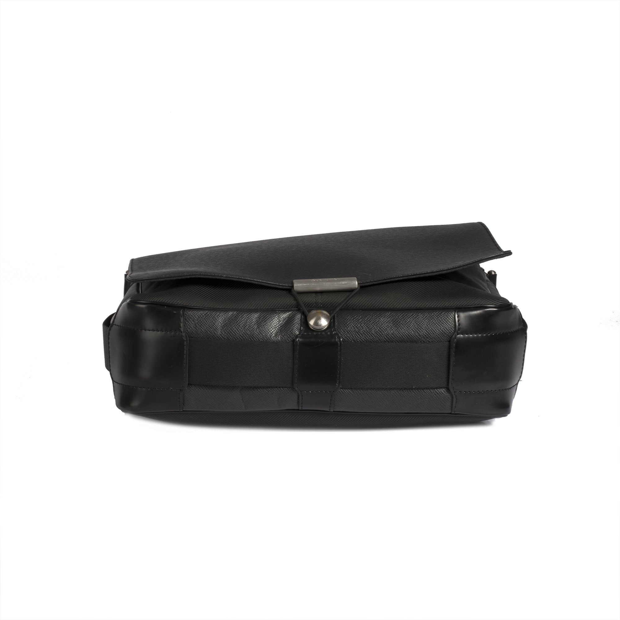 Louis Vuitton Taiga Viktor Messenger Bag