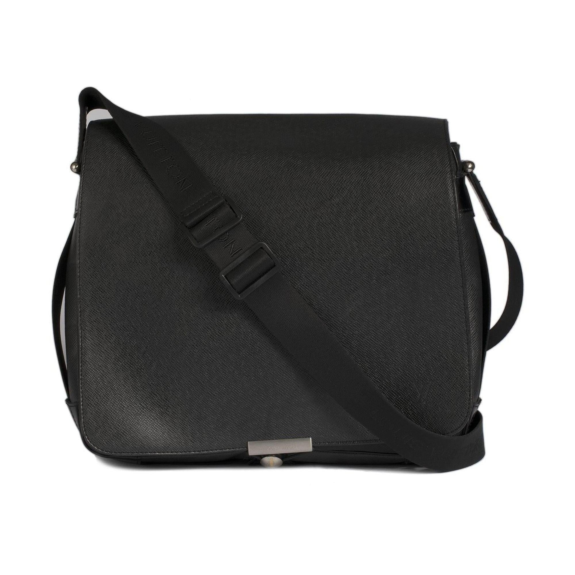 Louis Vuitton Taiga Viktor Messenger Bag