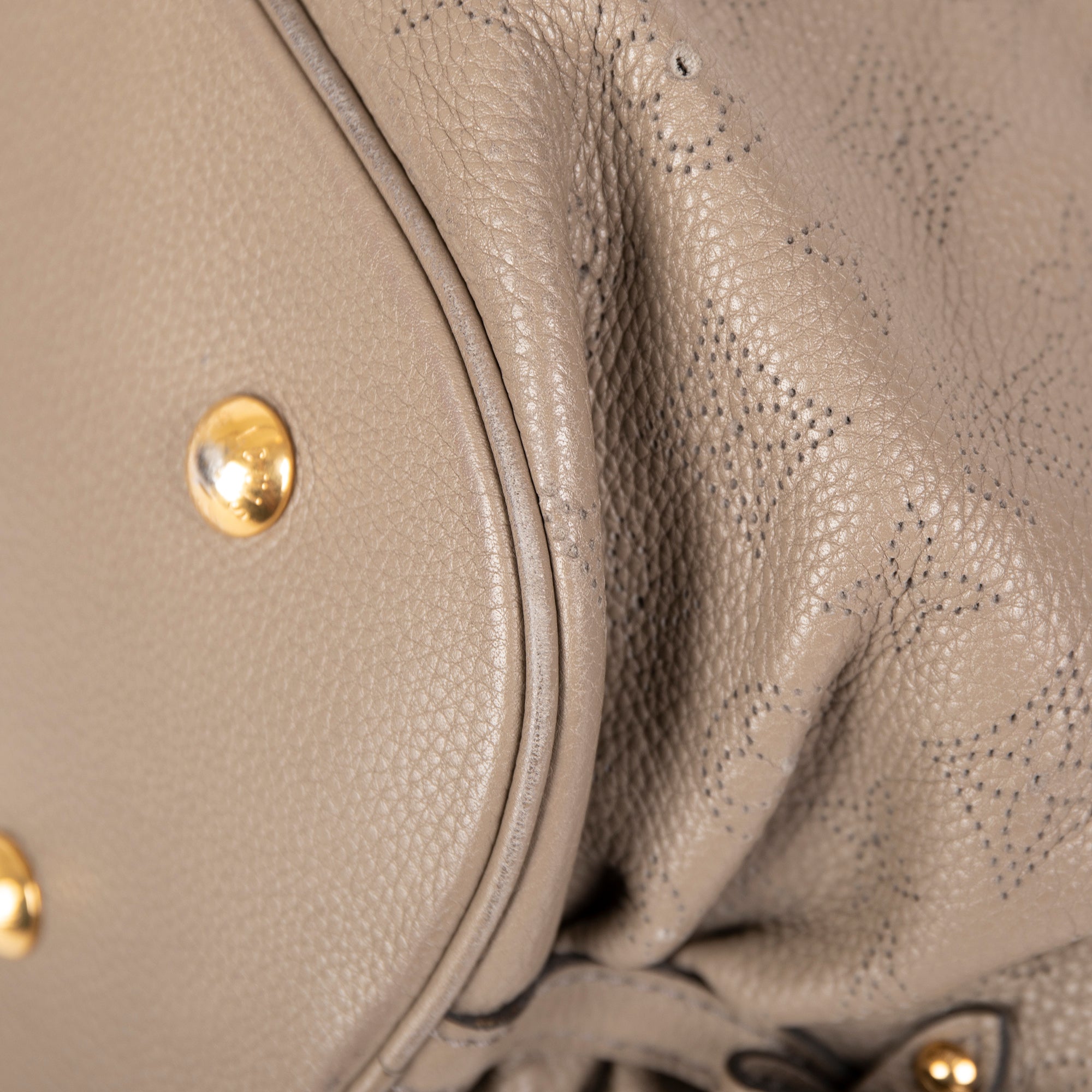 Louis Vuitton Taupe Mahina L Hobo