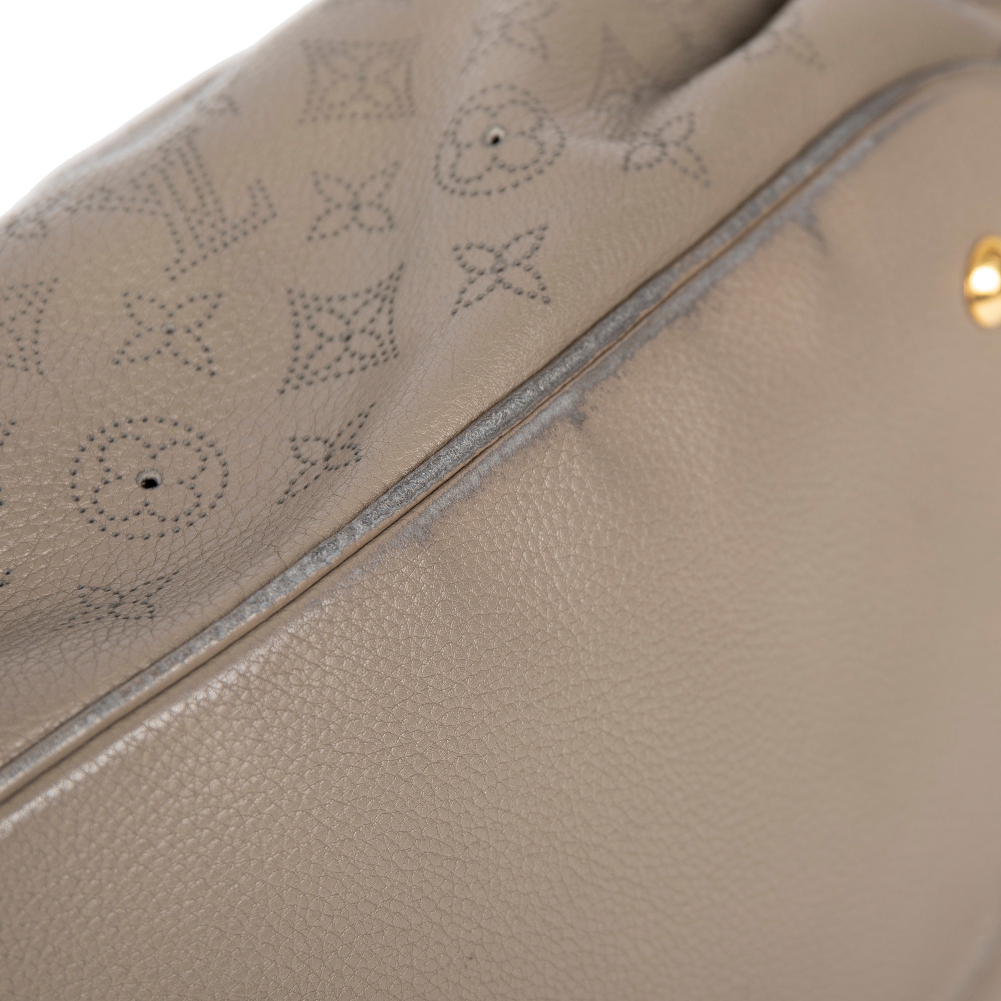 Louis Vuitton Taupe Mahina L Hobo