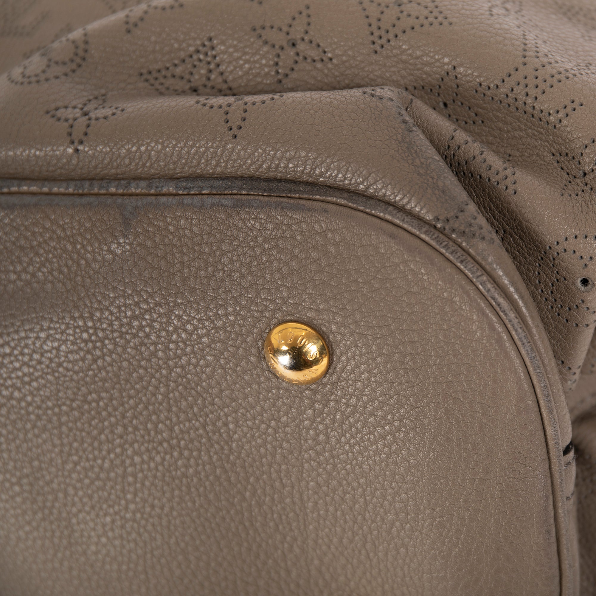 Louis Vuitton Taupe Mahina L Hobo