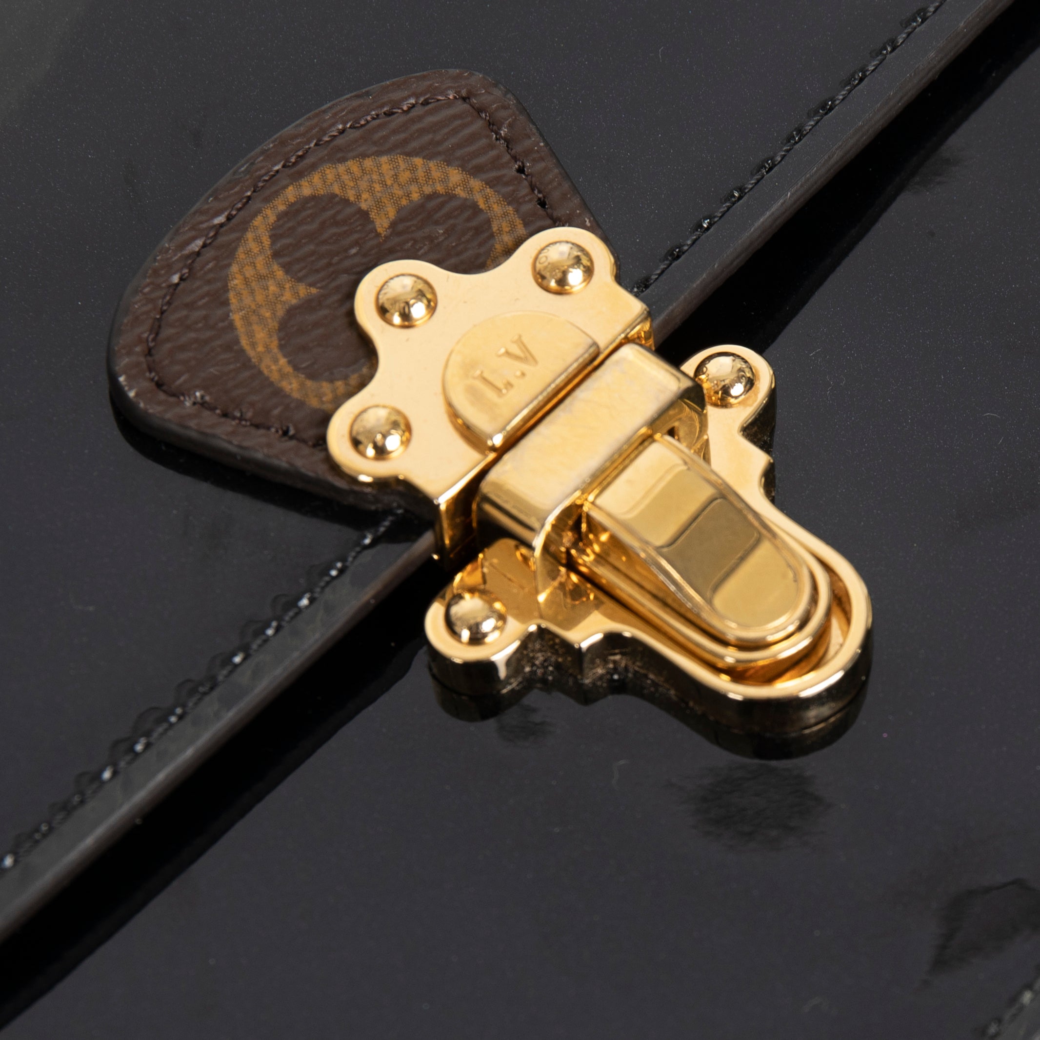 Louis Vuitton Vernis Cherrywood Chain Wallet