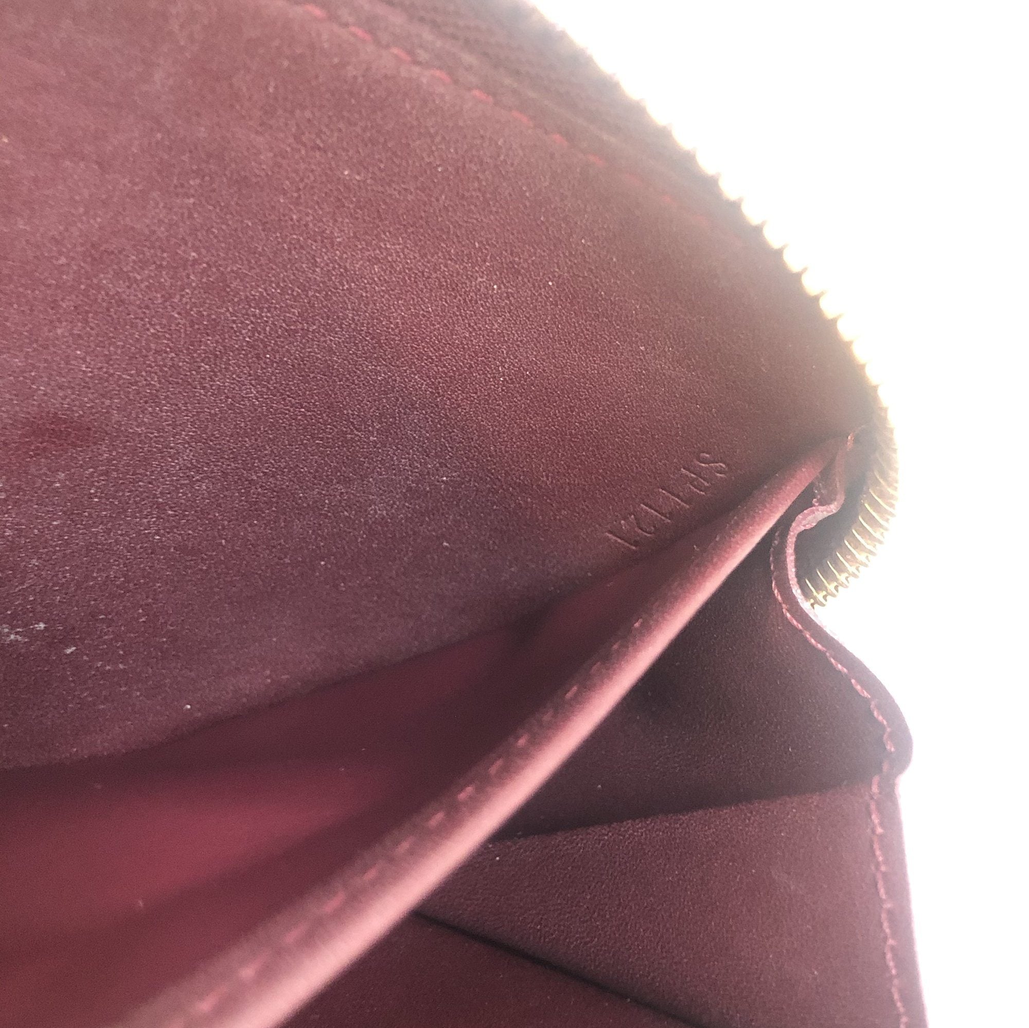 Louis Vuitton Vernis Zippy Wallet