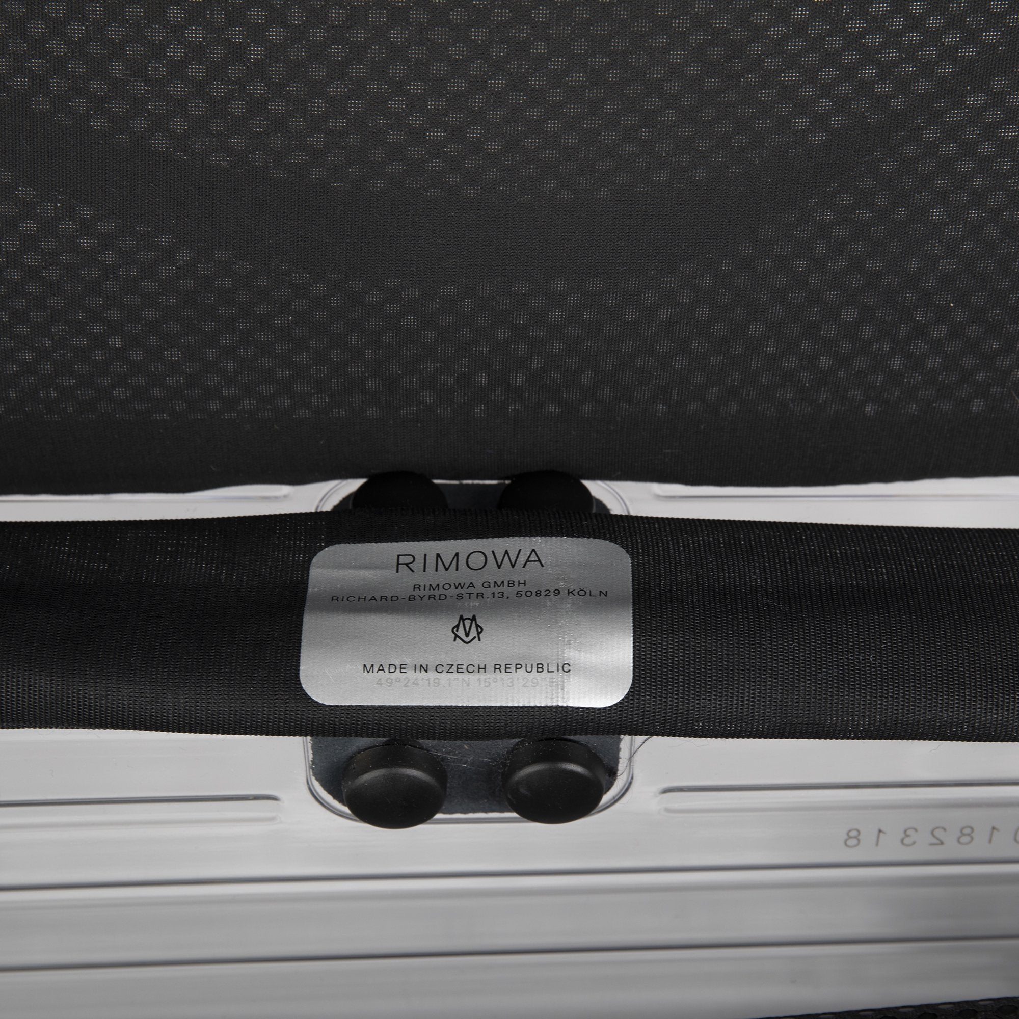 OFF-WHITE X RIMOWA 2018 Limited Edition Virgil Abloh See Through Luggage