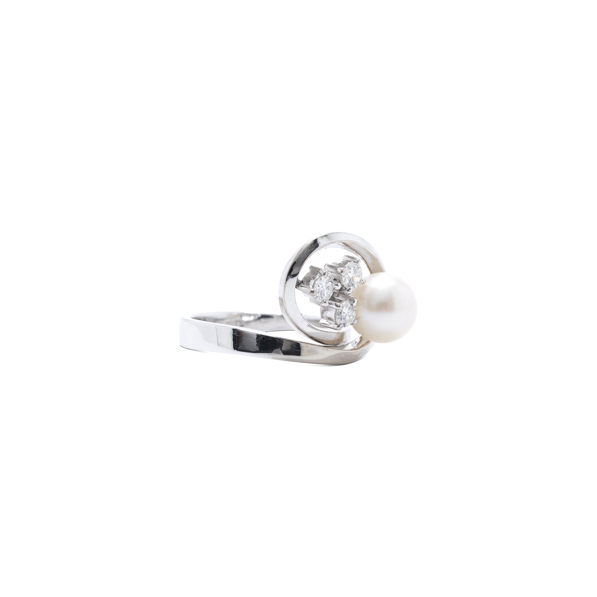 Pearl and Diamond Ring