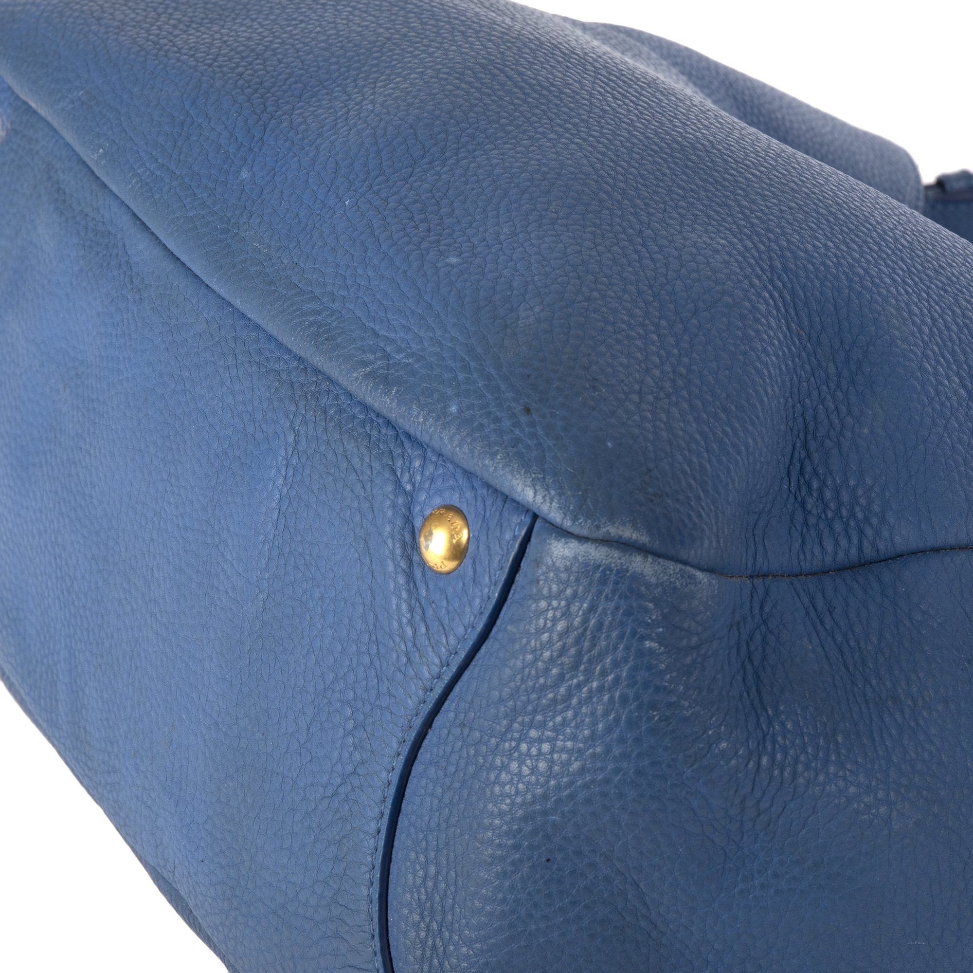 Prada Vitello Daino Hobo