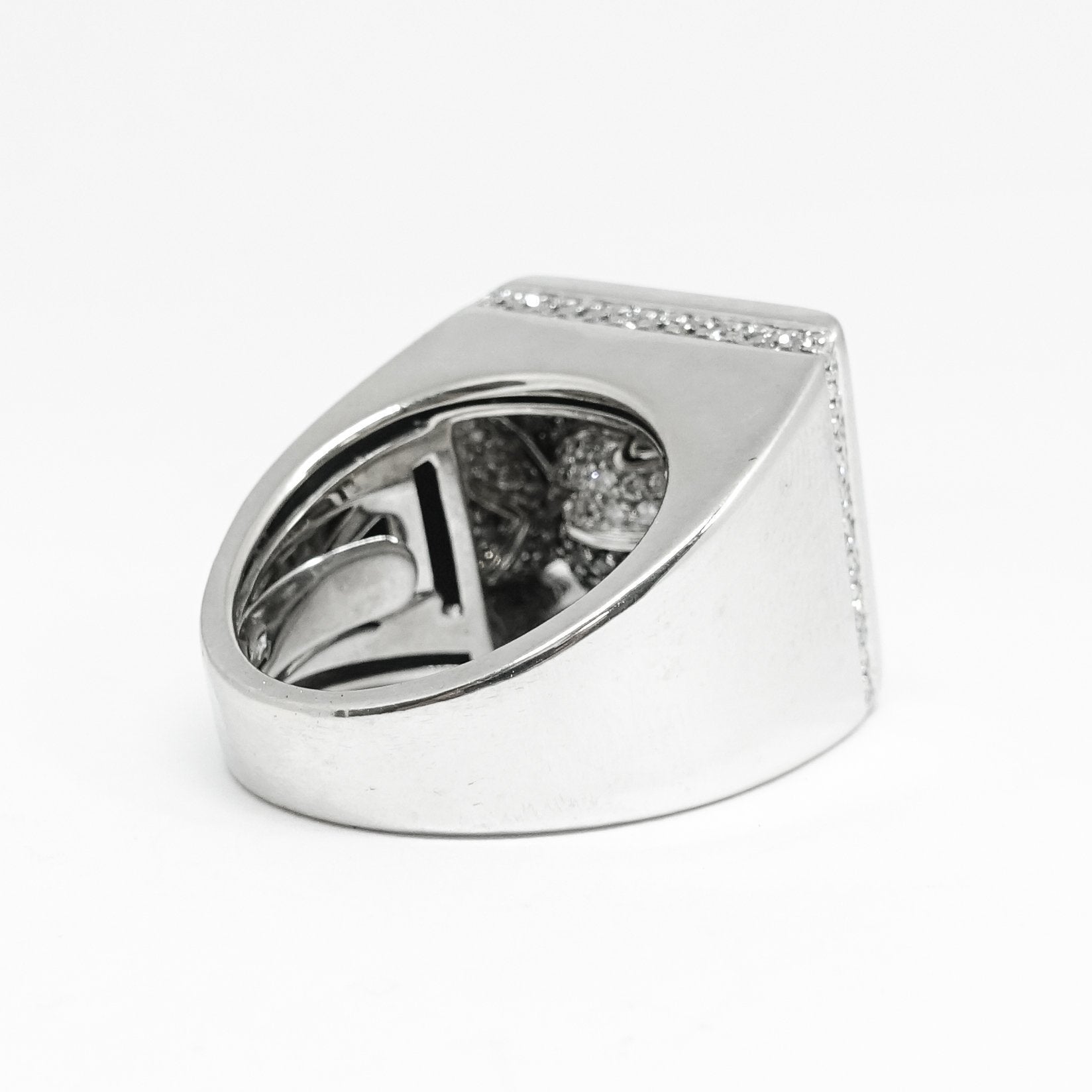 Rotating Diamond Ball Ring