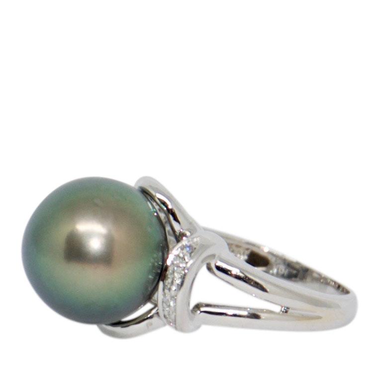 Tahitian South Sea Pearl And Diamond Ring