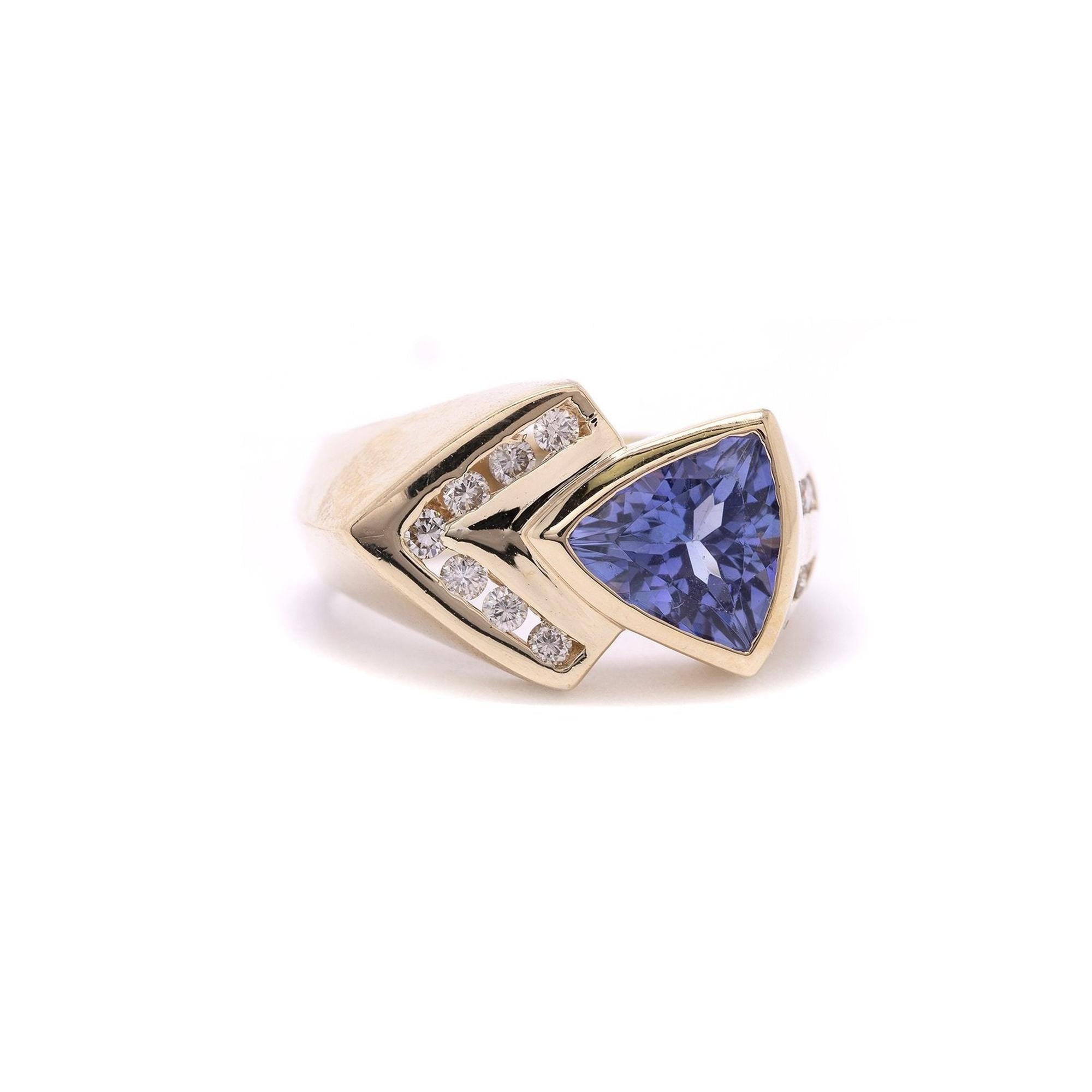 Tanzanite & Diamond Ring