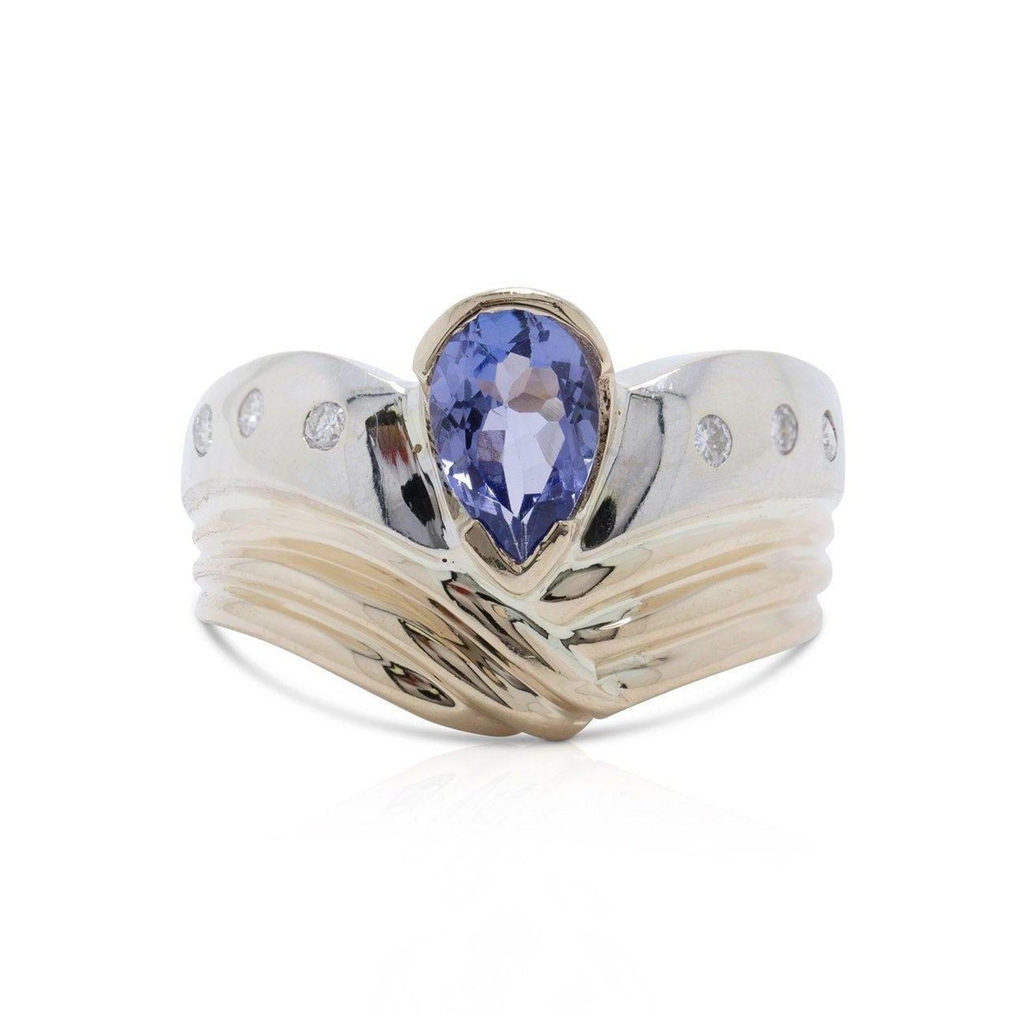 Tanzanite & Diamond Ring