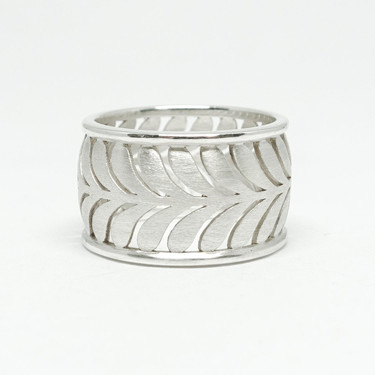 Tiffany and Co. Paloma Picasso Villa Palm Ring