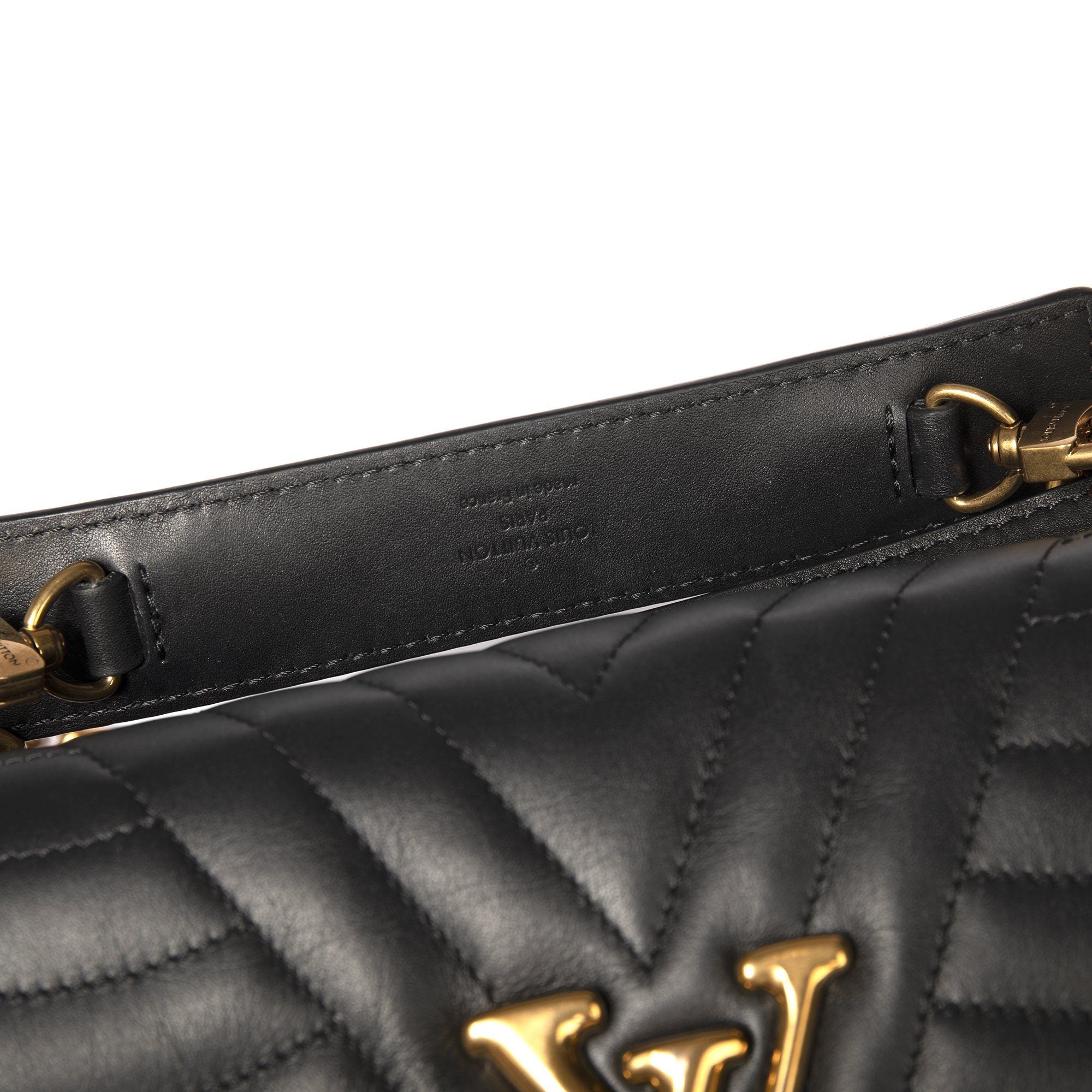 Louis Vuitton 2018 New Wave Chain-Bag MM