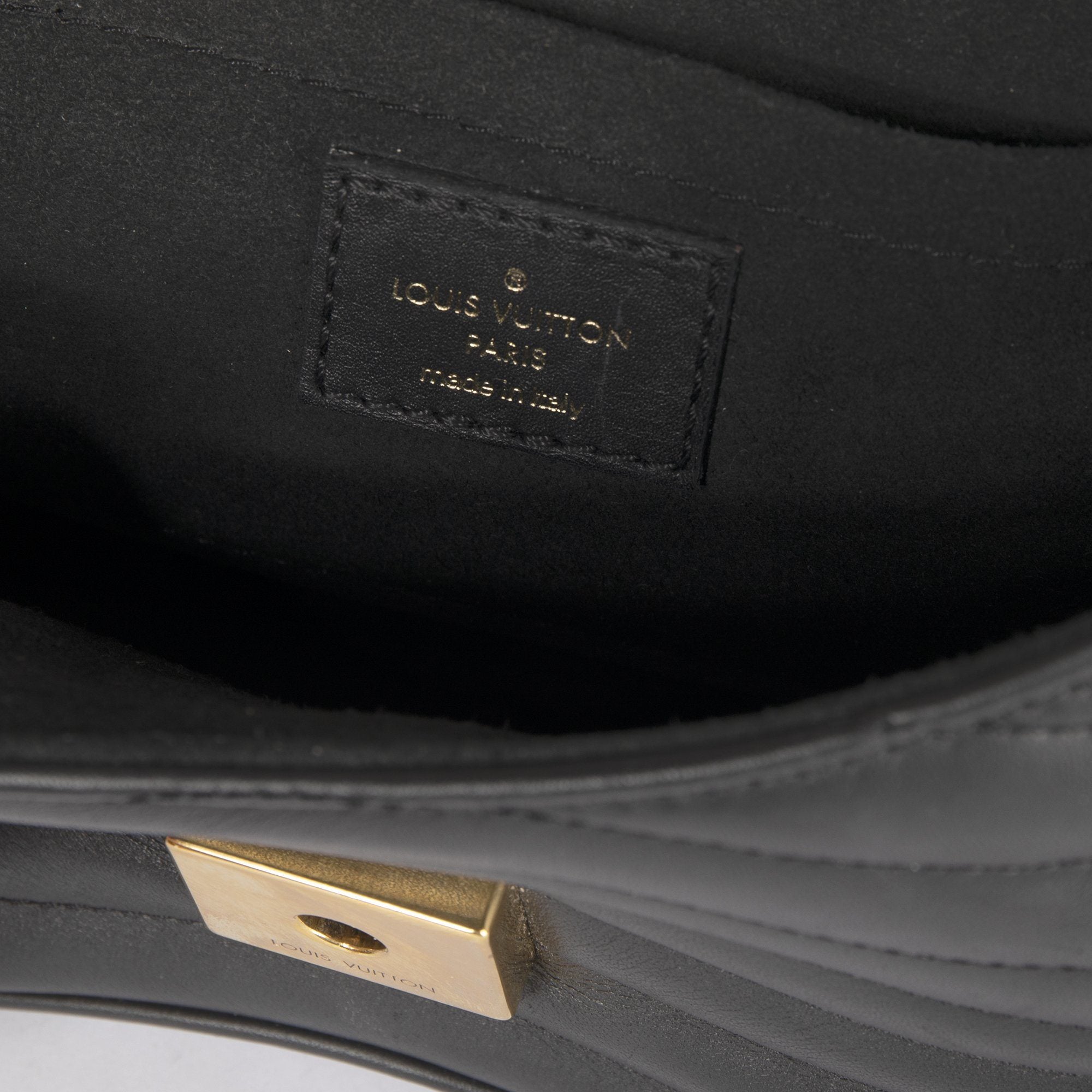 Louis Vuitton 2018 New Wave Chain-Bag PM