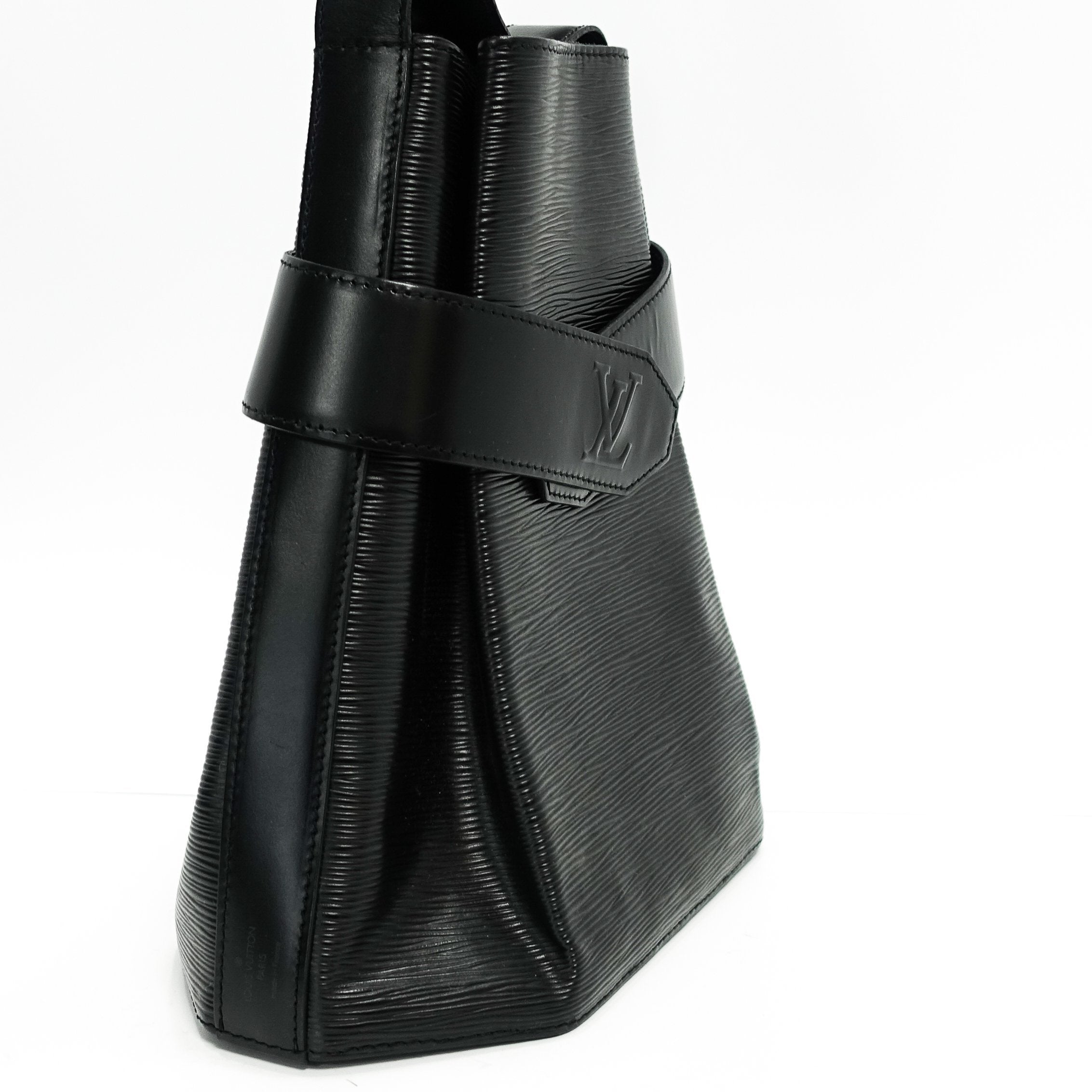 Louis Vuitton Black Epi Sac d'Epaule PM