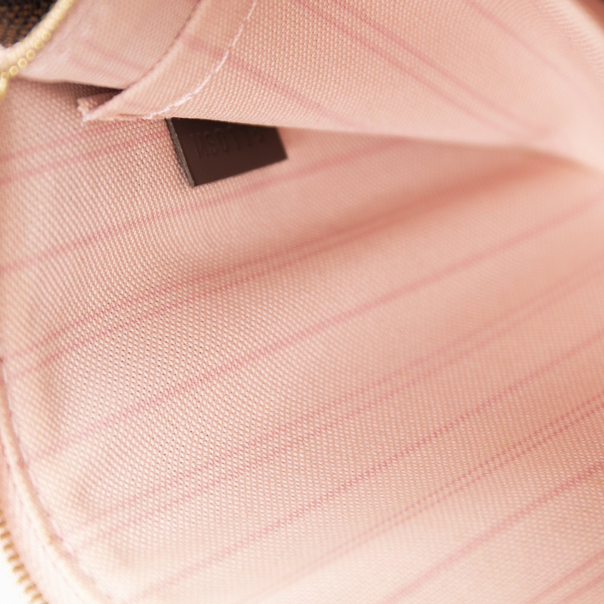 Louis Vuitton Damier 2018 Ebene Neverfull Pochette