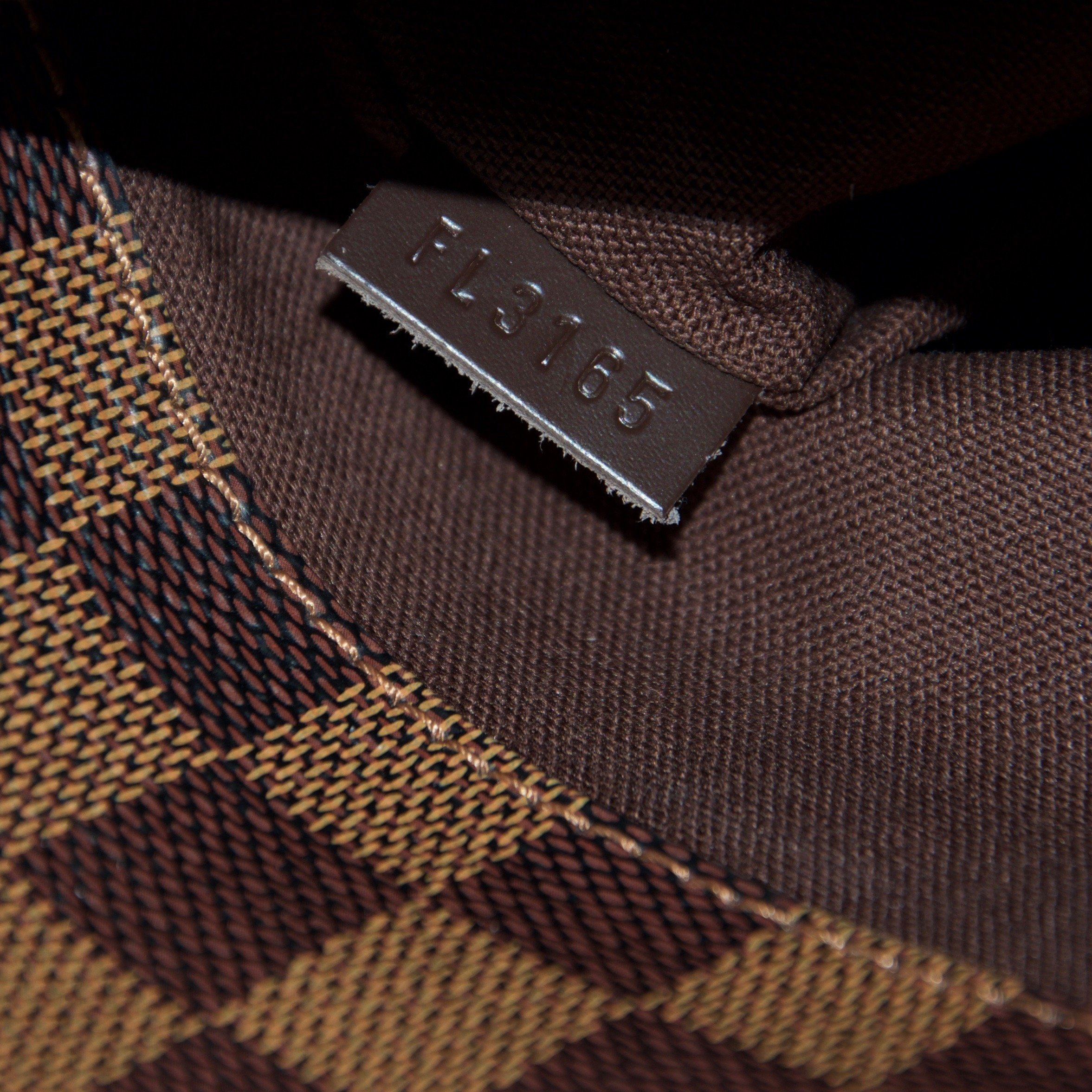 Louis Vuitton Damier Ebene District PM