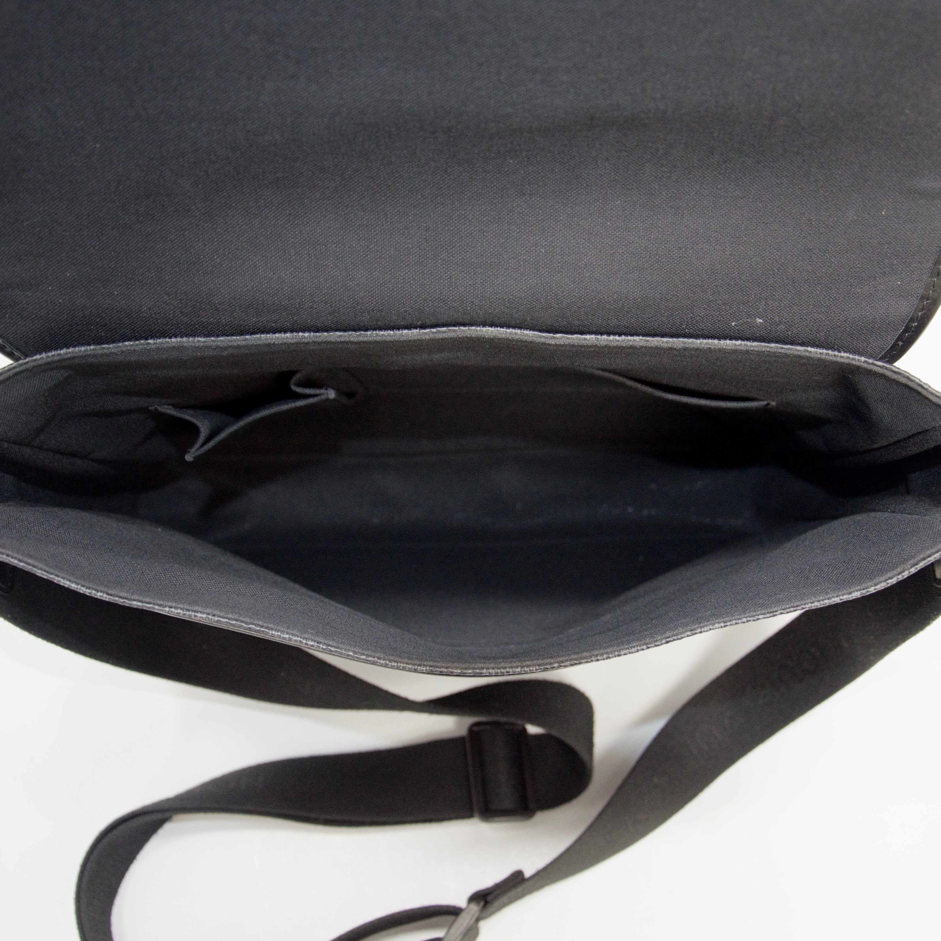 Louis Vuitton Damier Graphite Daniel MM Messenger Bag