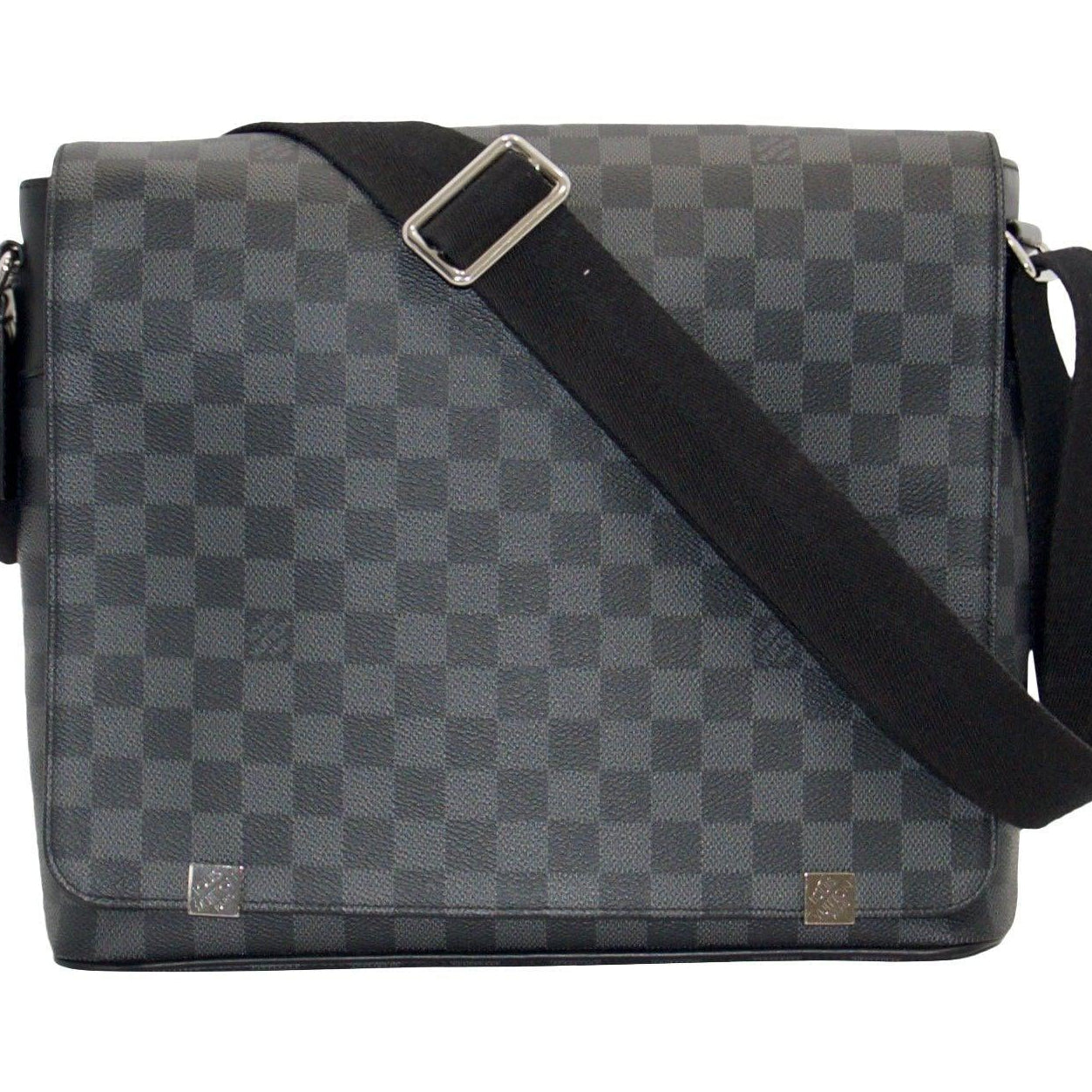 District leather bag Louis Vuitton Black in Leather - 35172301