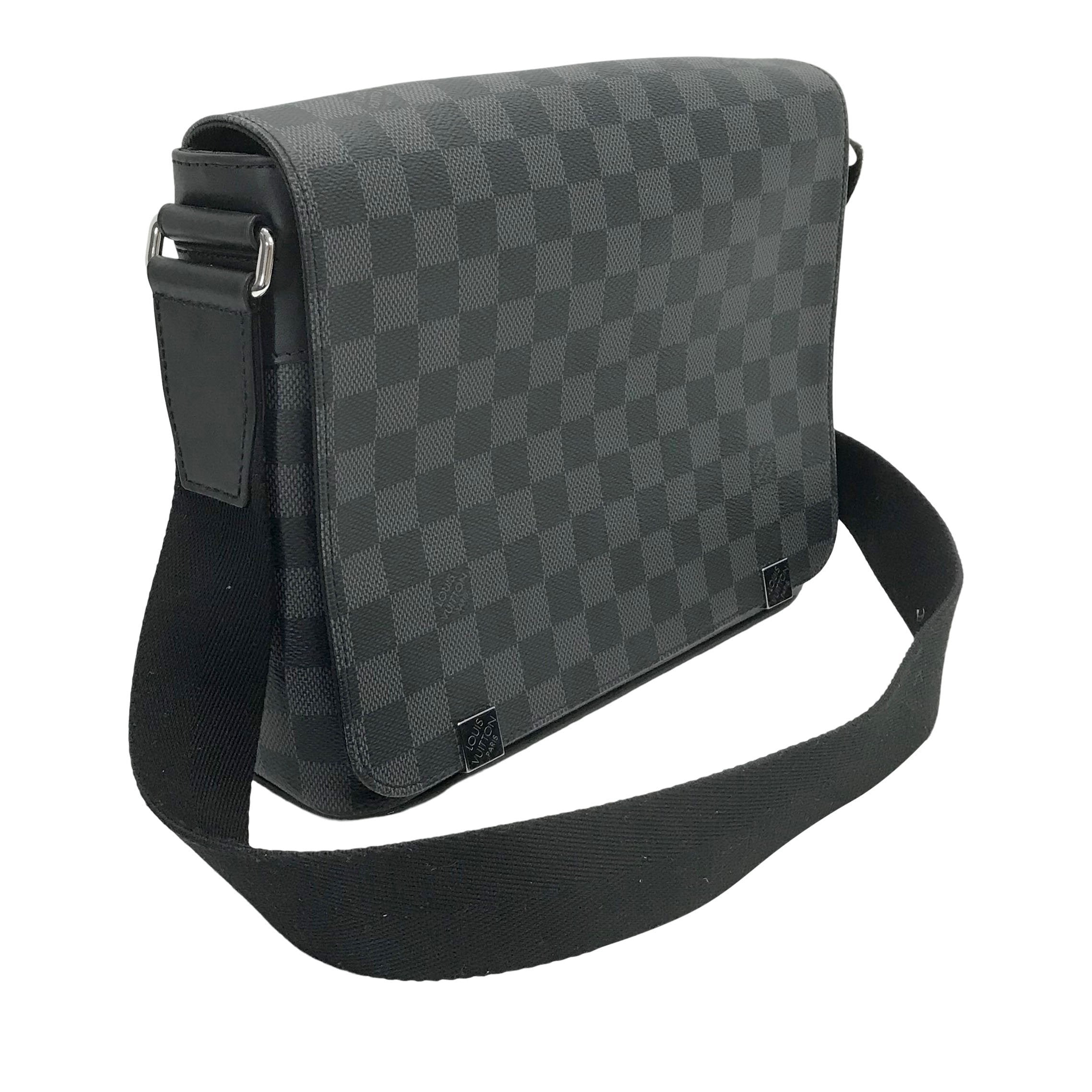 Louis Vuitton Damier Graphite District PM – OLIVER'S