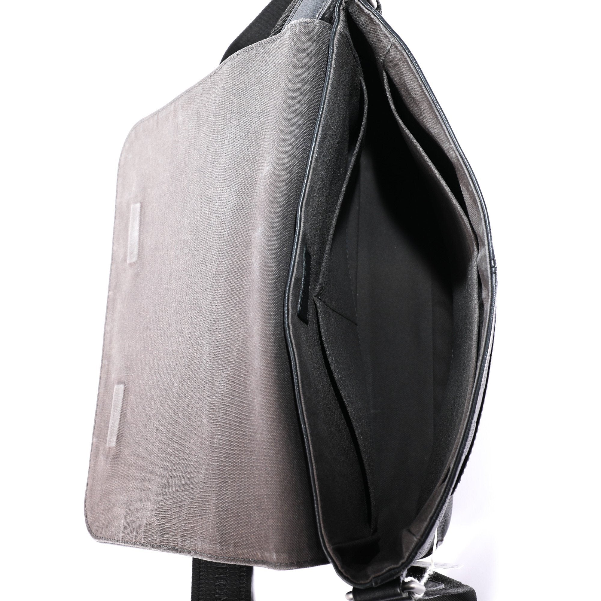 Louis Vuitton Damier Infini District PM