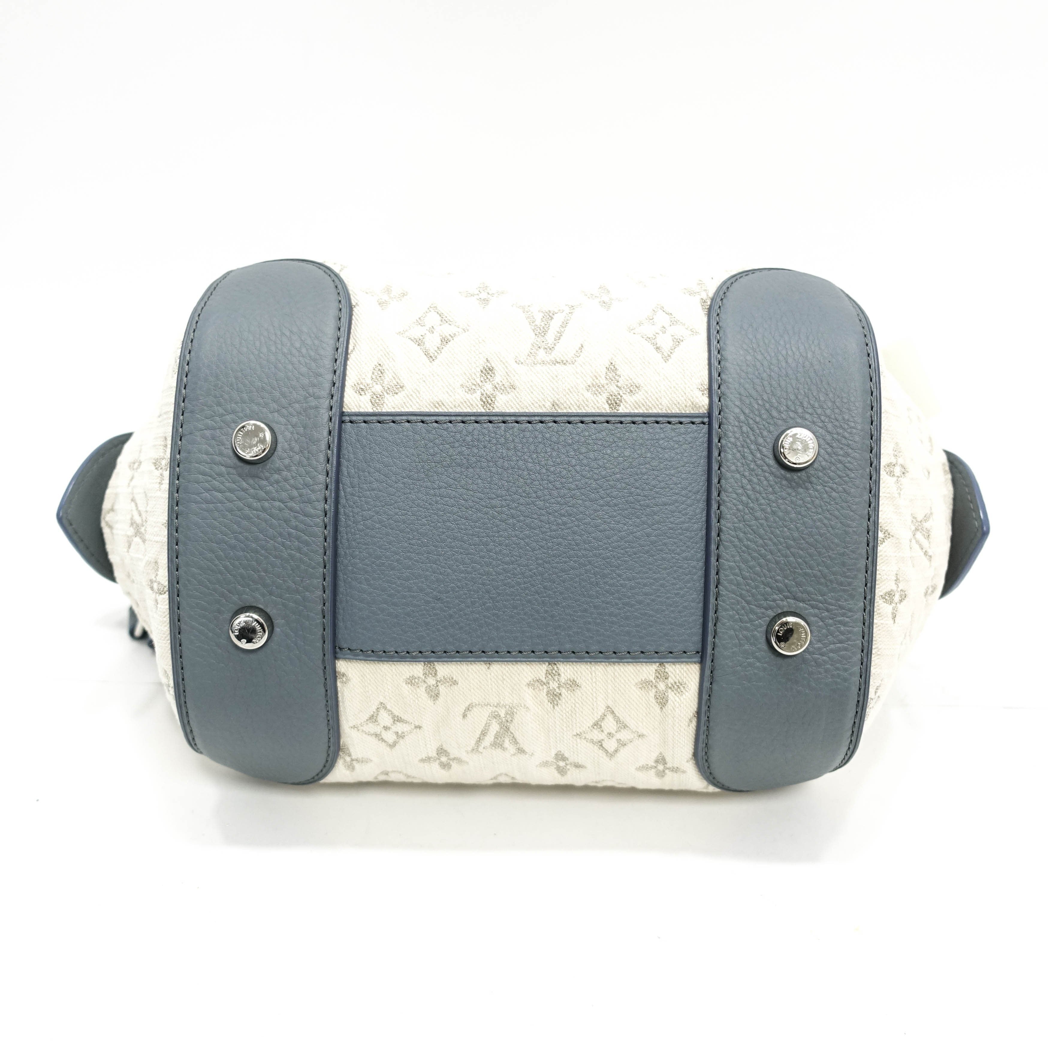 Louis Vuitton Limited Edition Bleu Monogram Denim Pochette Round