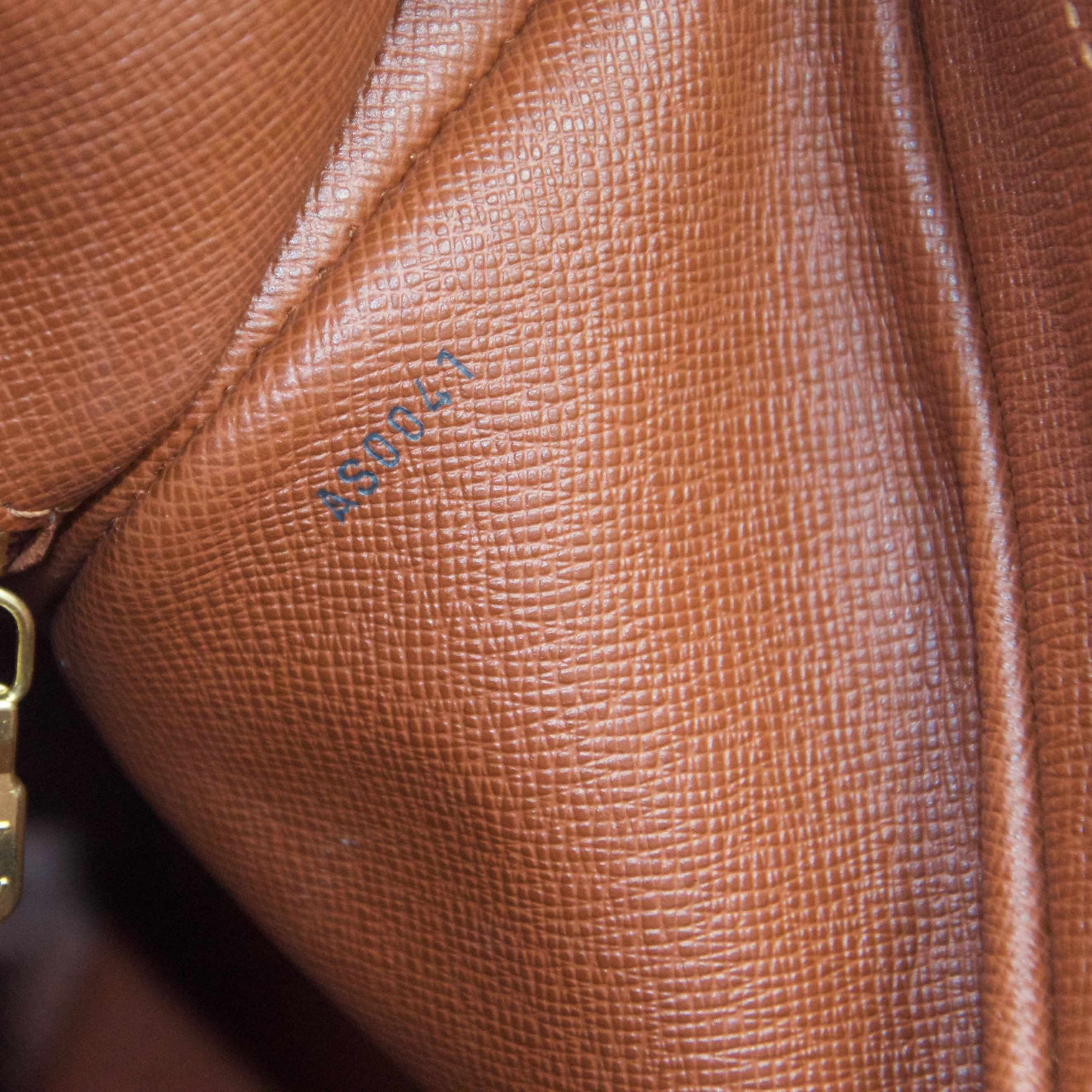 Louis Vuitton Monogram Boulogne 30